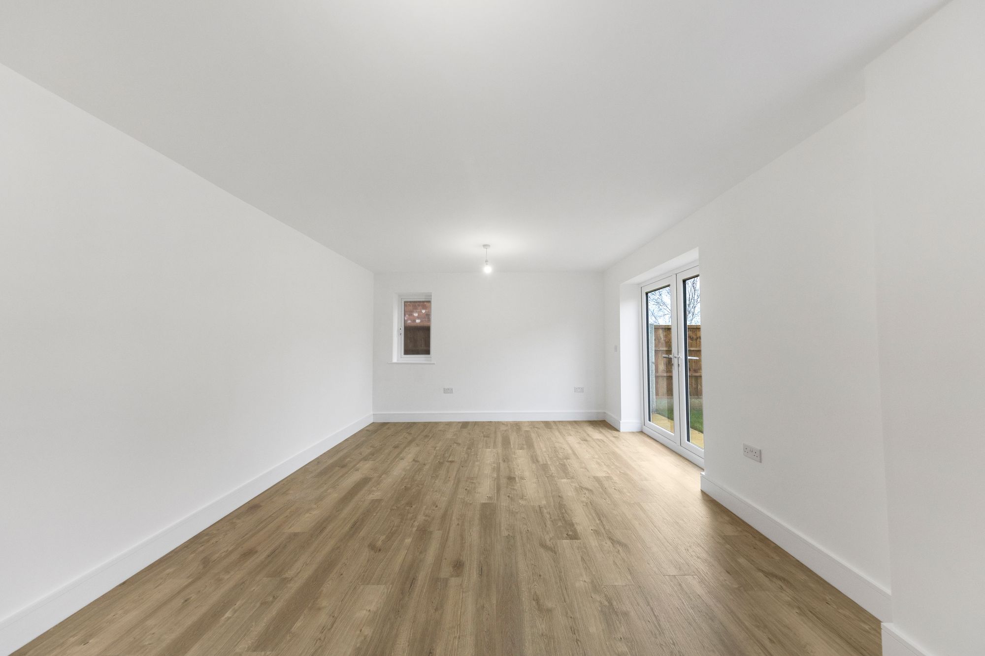 Halis Court, Hale Village, L24