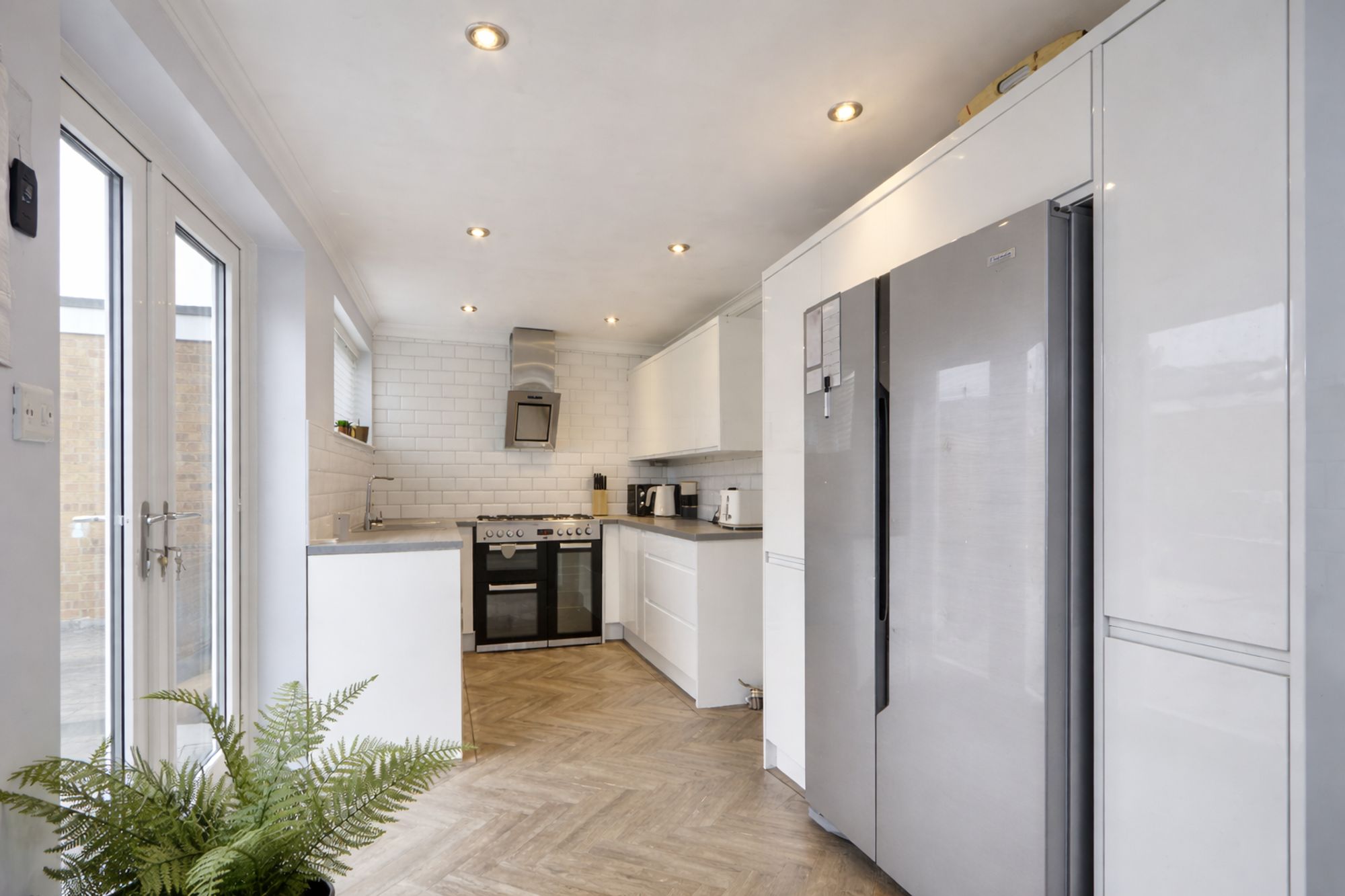 934b9e97-2c3f-4fa3-a00d-8914db92369a