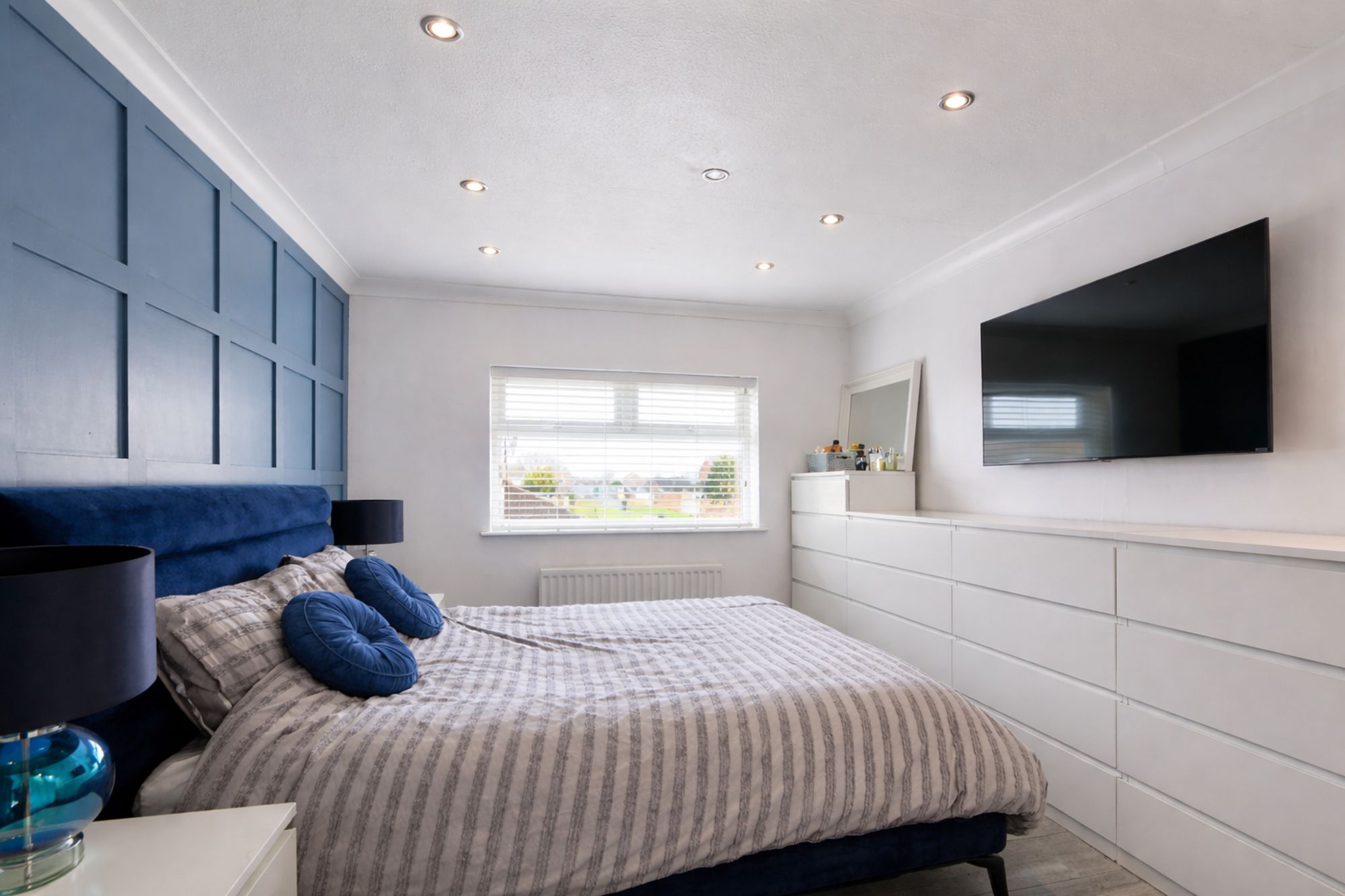 030c7f84-3978-4fae-85b7-640f8c9ab383