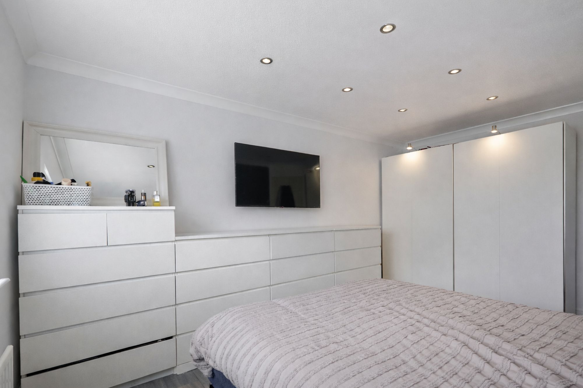 f78ad184-0817-4f3a-a6c9-11e5132369e6