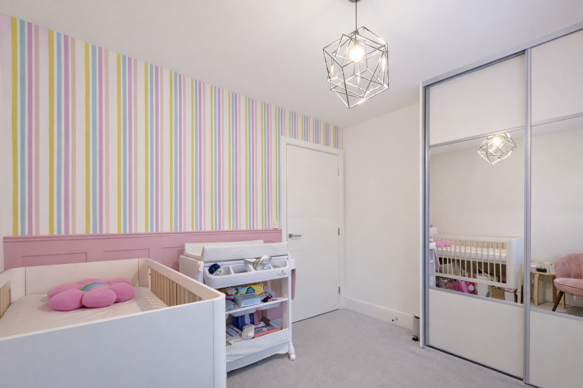 4063eb7d-fc47-4f18-8632-74fa7e3fa434