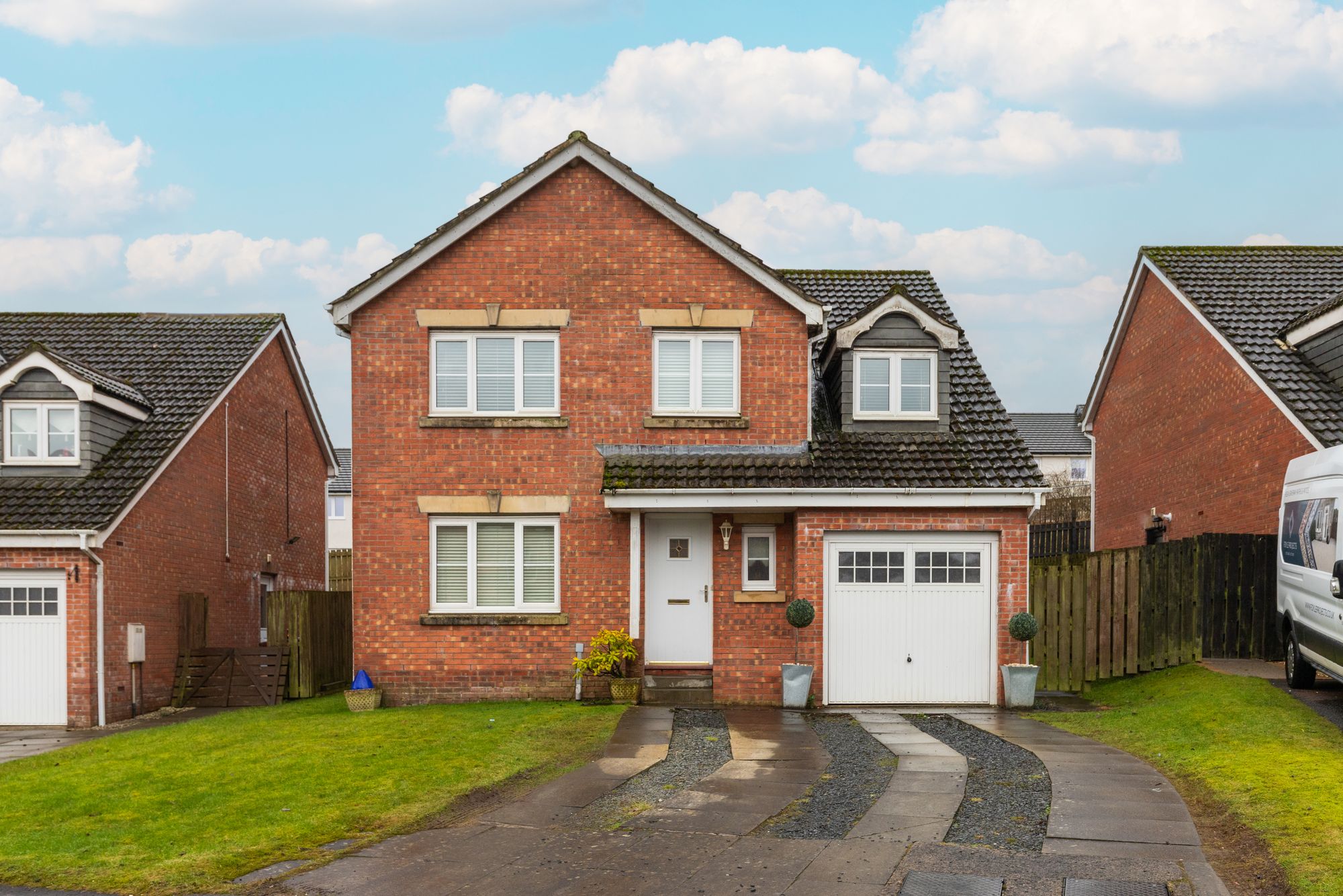 82 Garnqueen Crescent, Glenboig