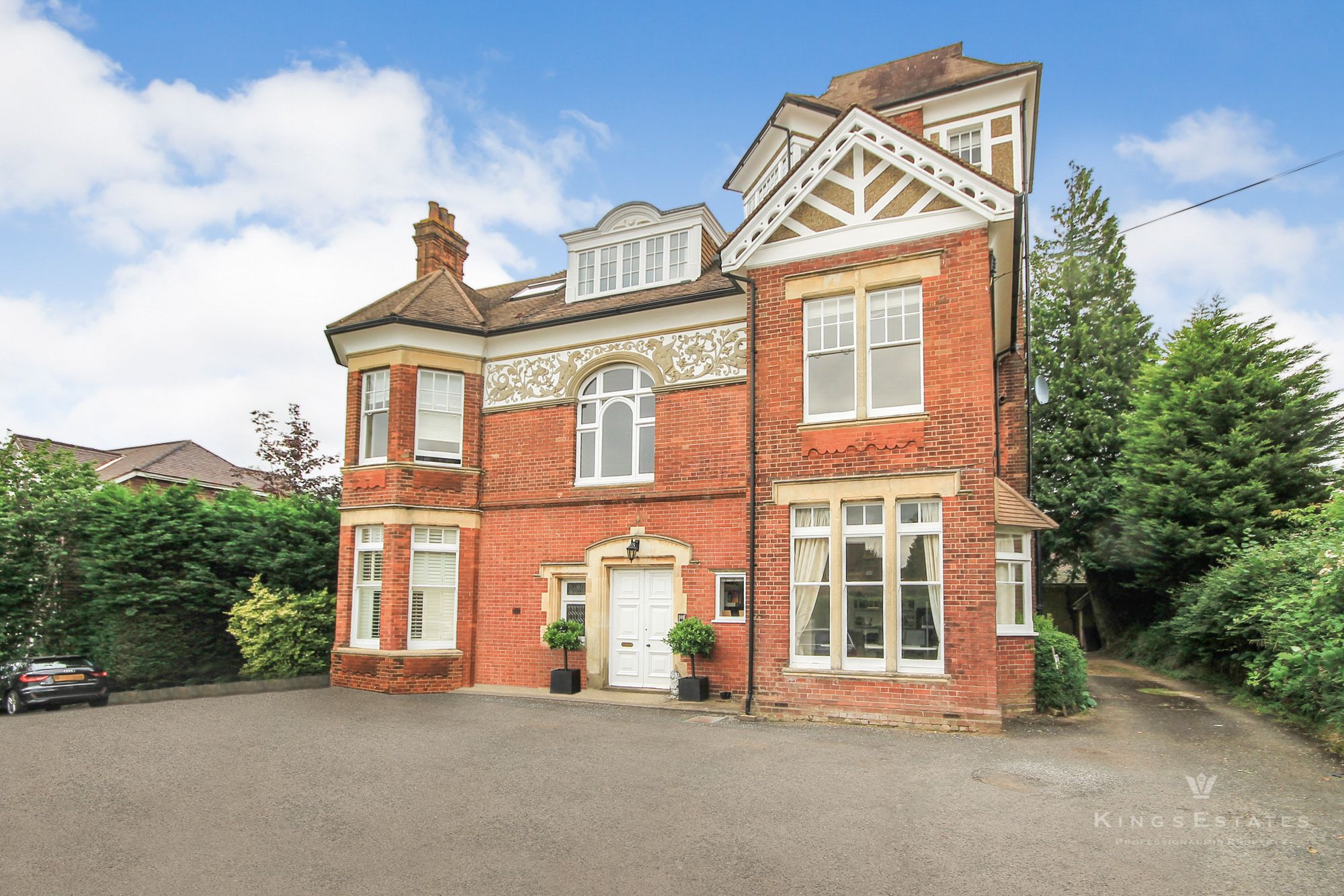 Flat to rent with 2 bedrooms in Boyne Park, Tunbridge Wells, TN4 at £