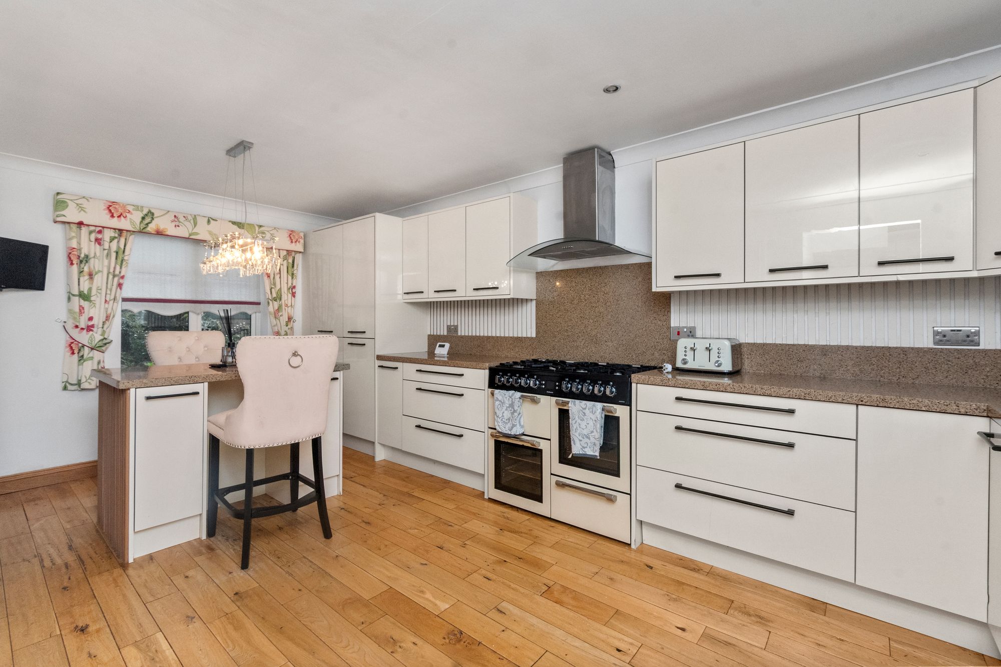 Lowther Crescent, St. Helens, WA10