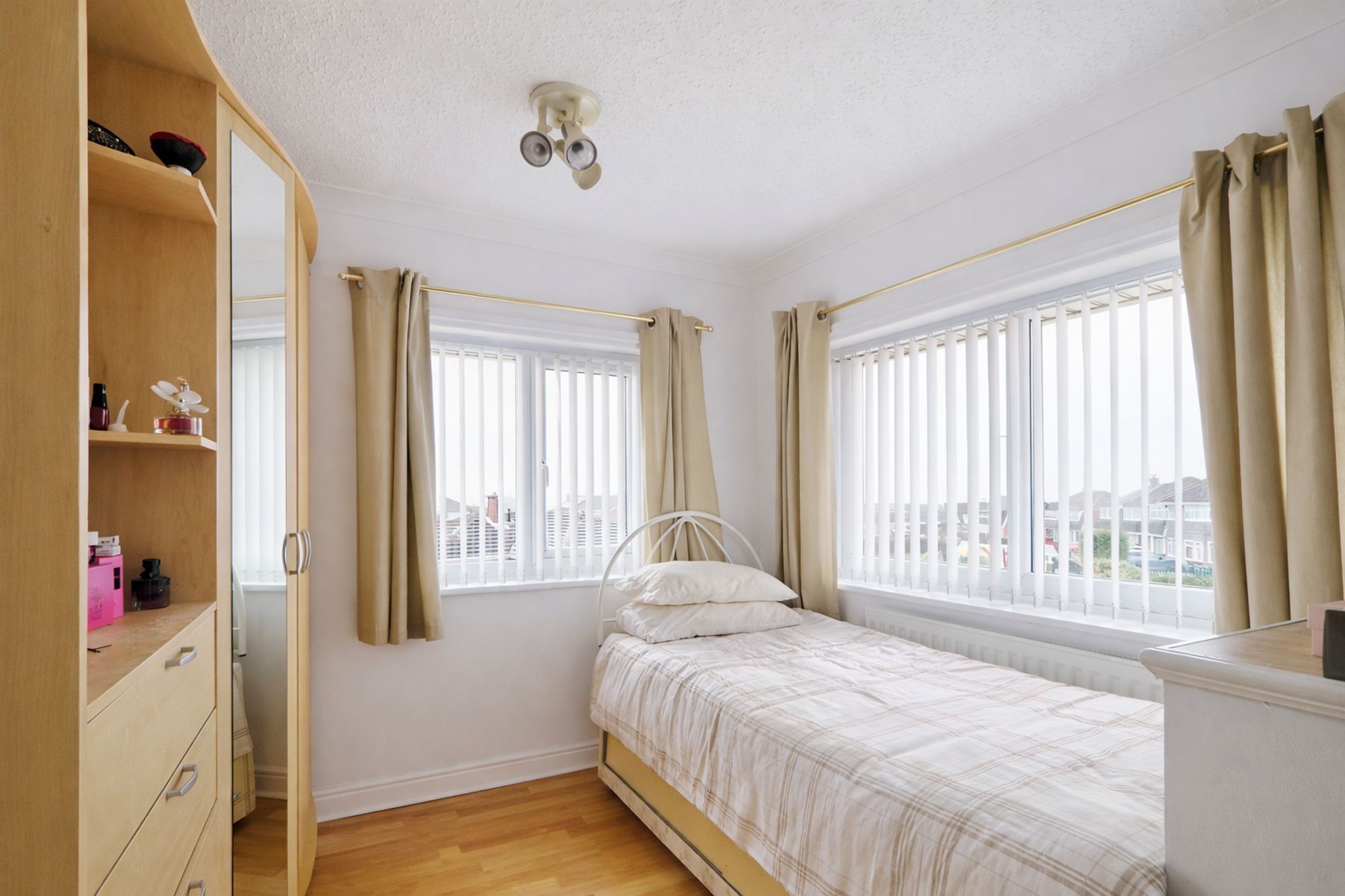 d8cd9299-691a-45b2-9c39-0ee4d83aeea7