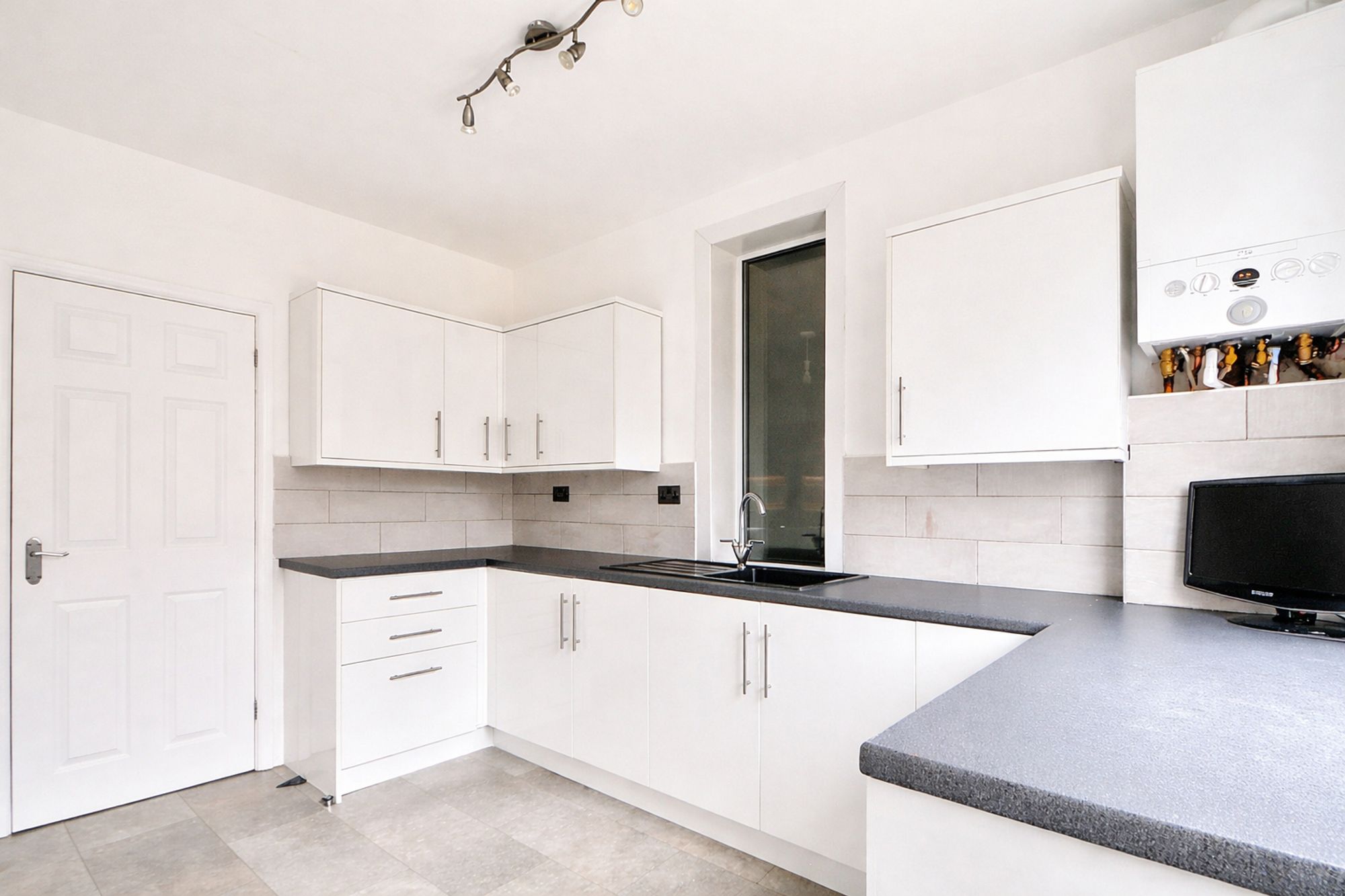 627ef099-1a50-42f8-9e24-6d072421bd8d