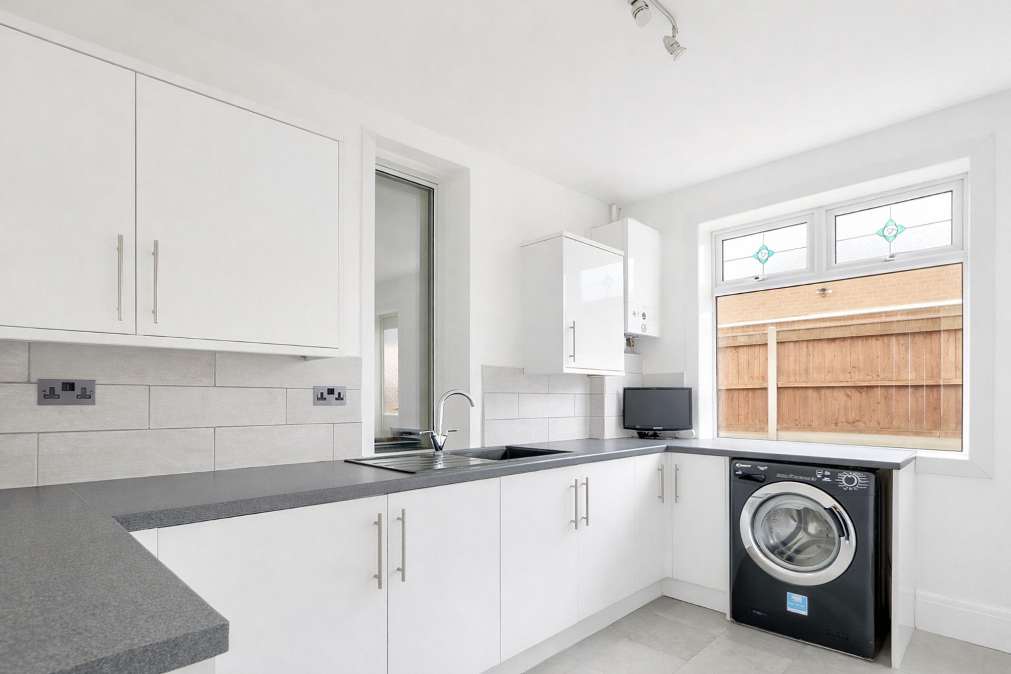 51e87285-4011-474d-ba79-a5a02e5e006e