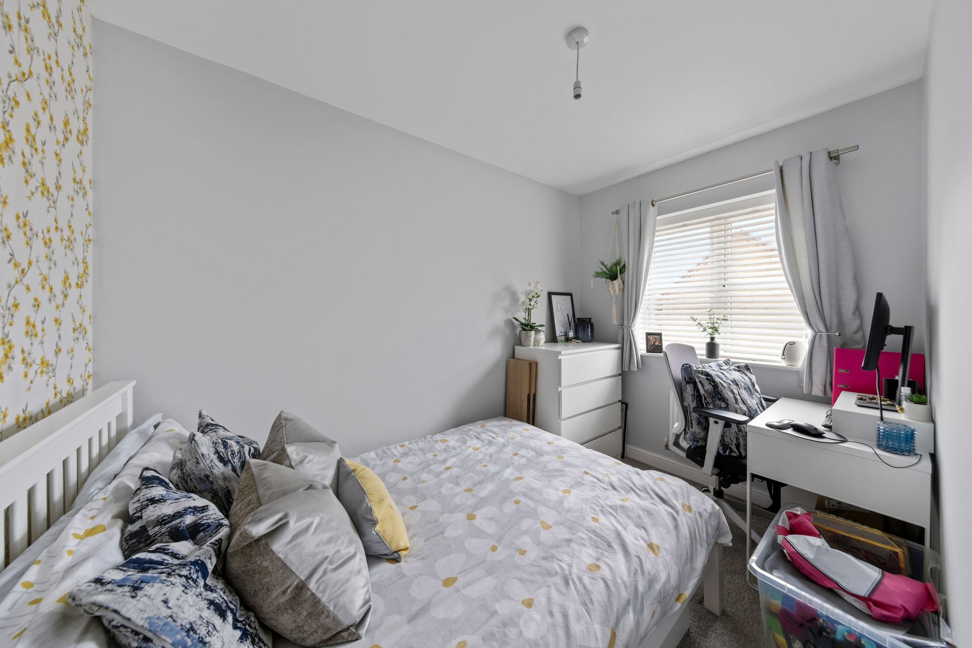 Houston Gardens, Great Sankey, WA5