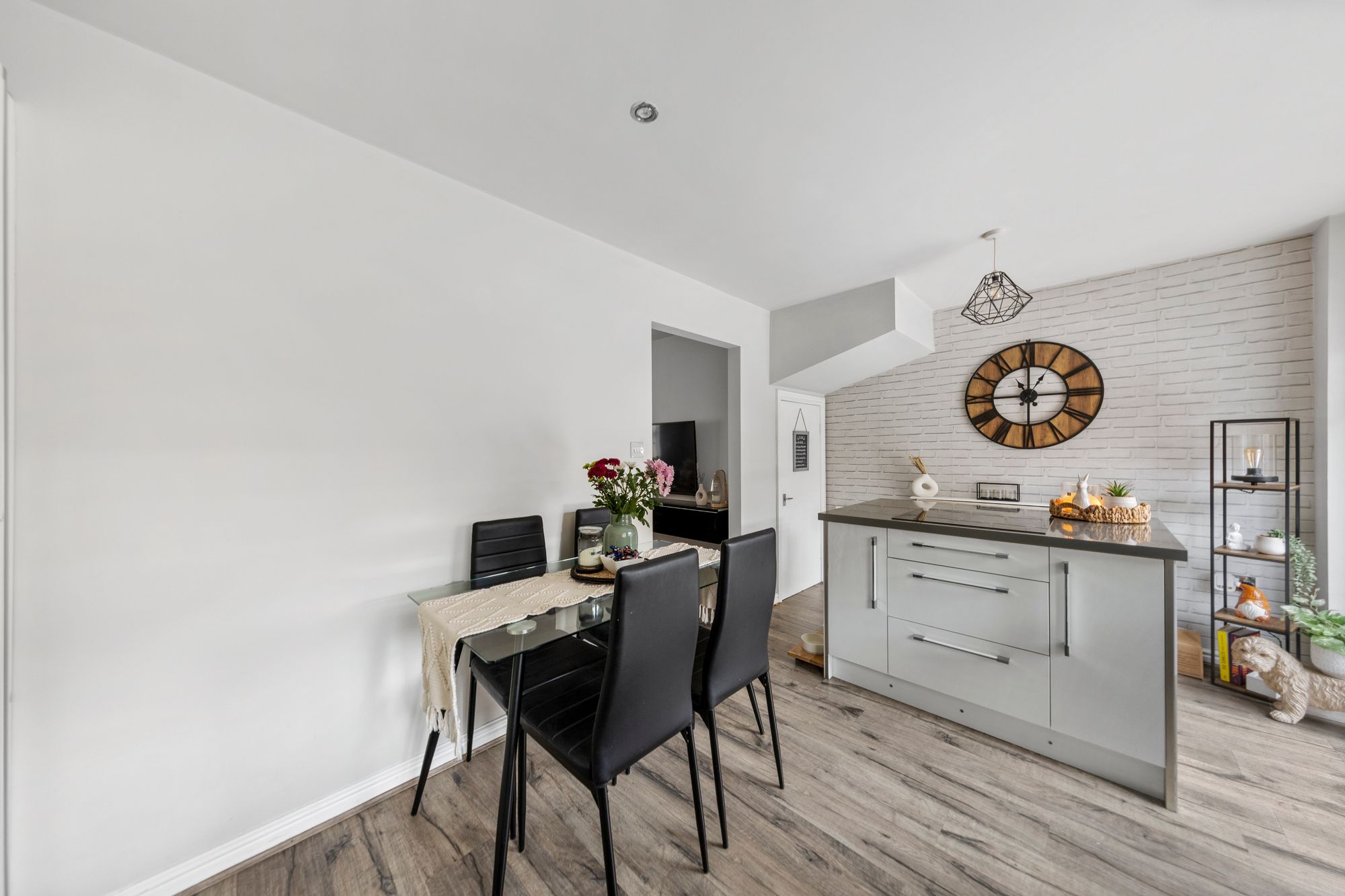 Houston Gardens, Great Sankey, WA5