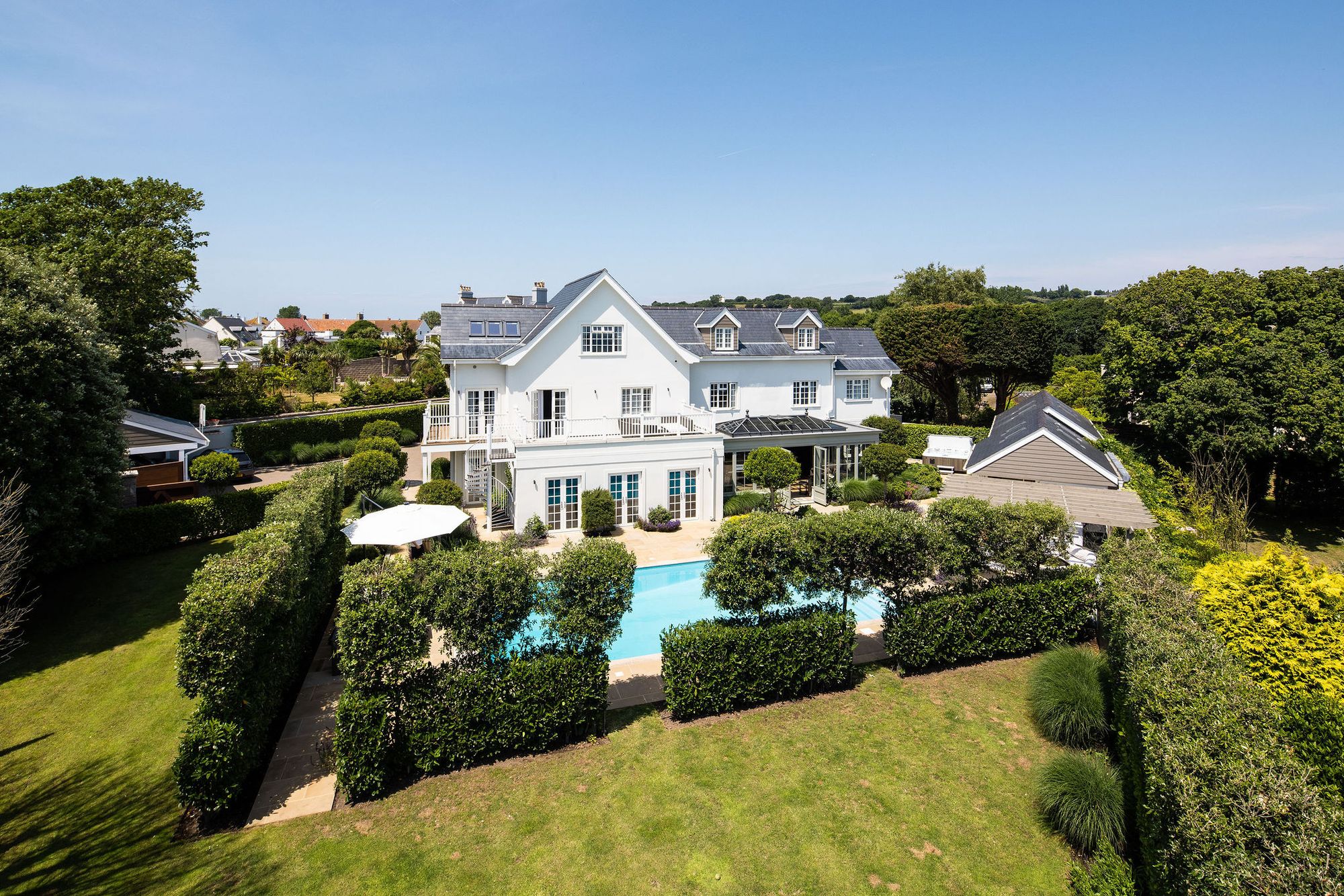 6 bed Detached House For Sale in St. Clement, Jersey