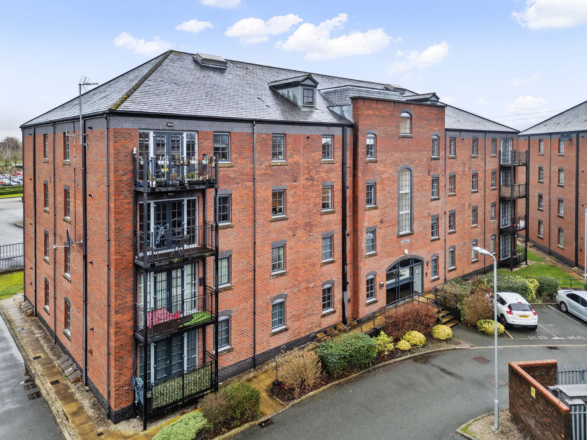 Elphins Drive, Beaumont Court, WA4