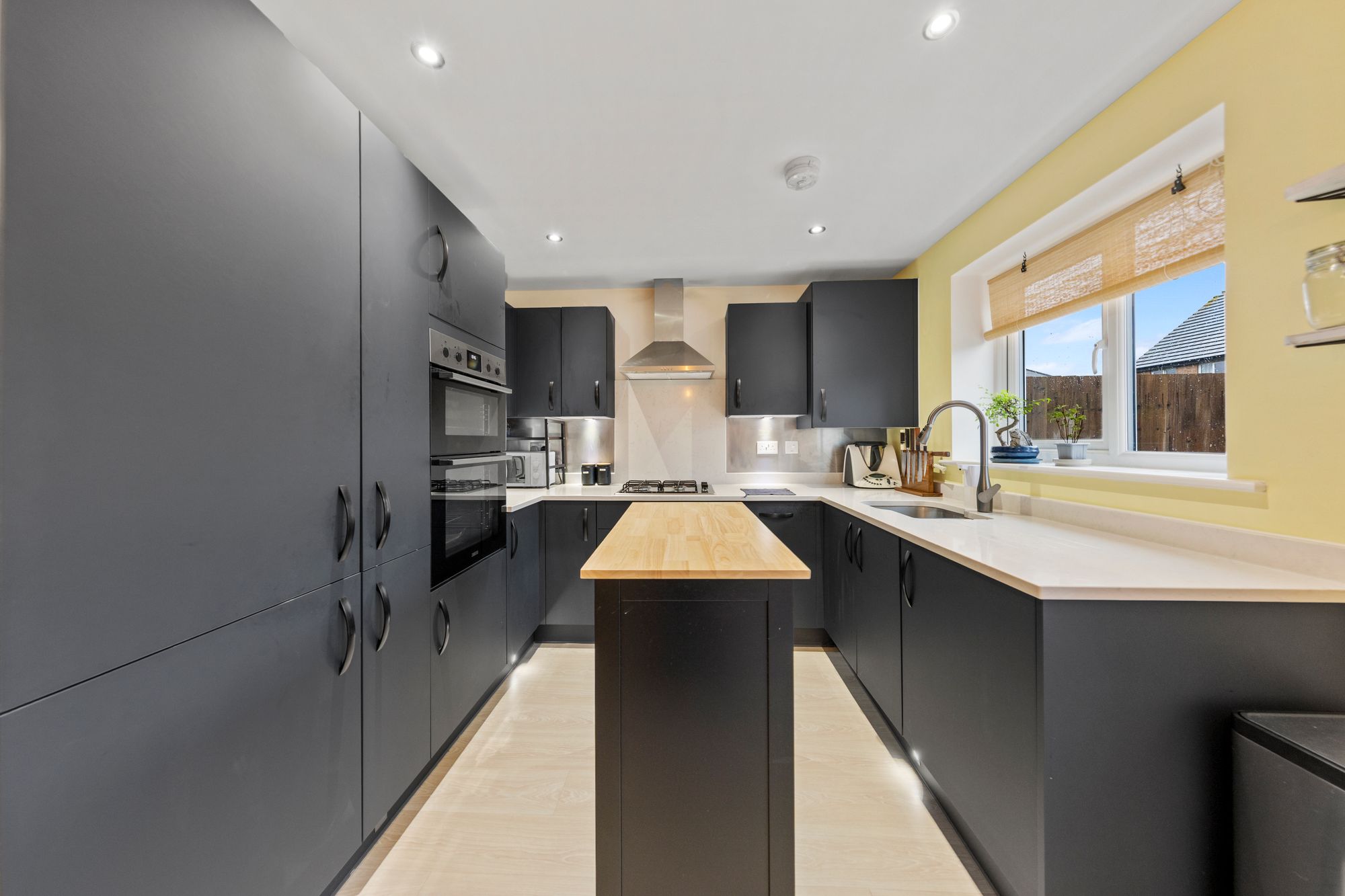 Juliett Grove, Great Sankey, WA5