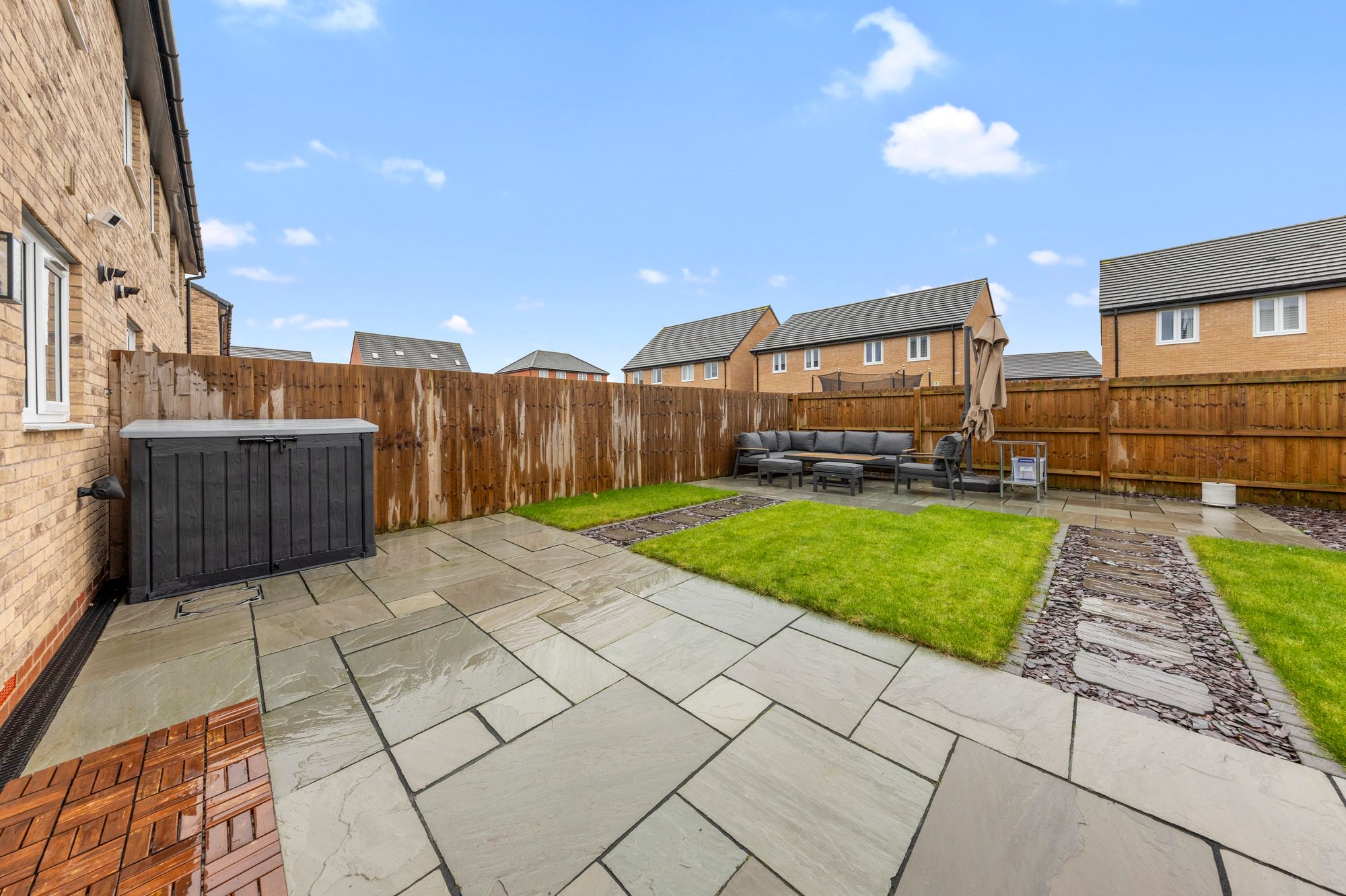 Juliett Grove, Great Sankey, WA5