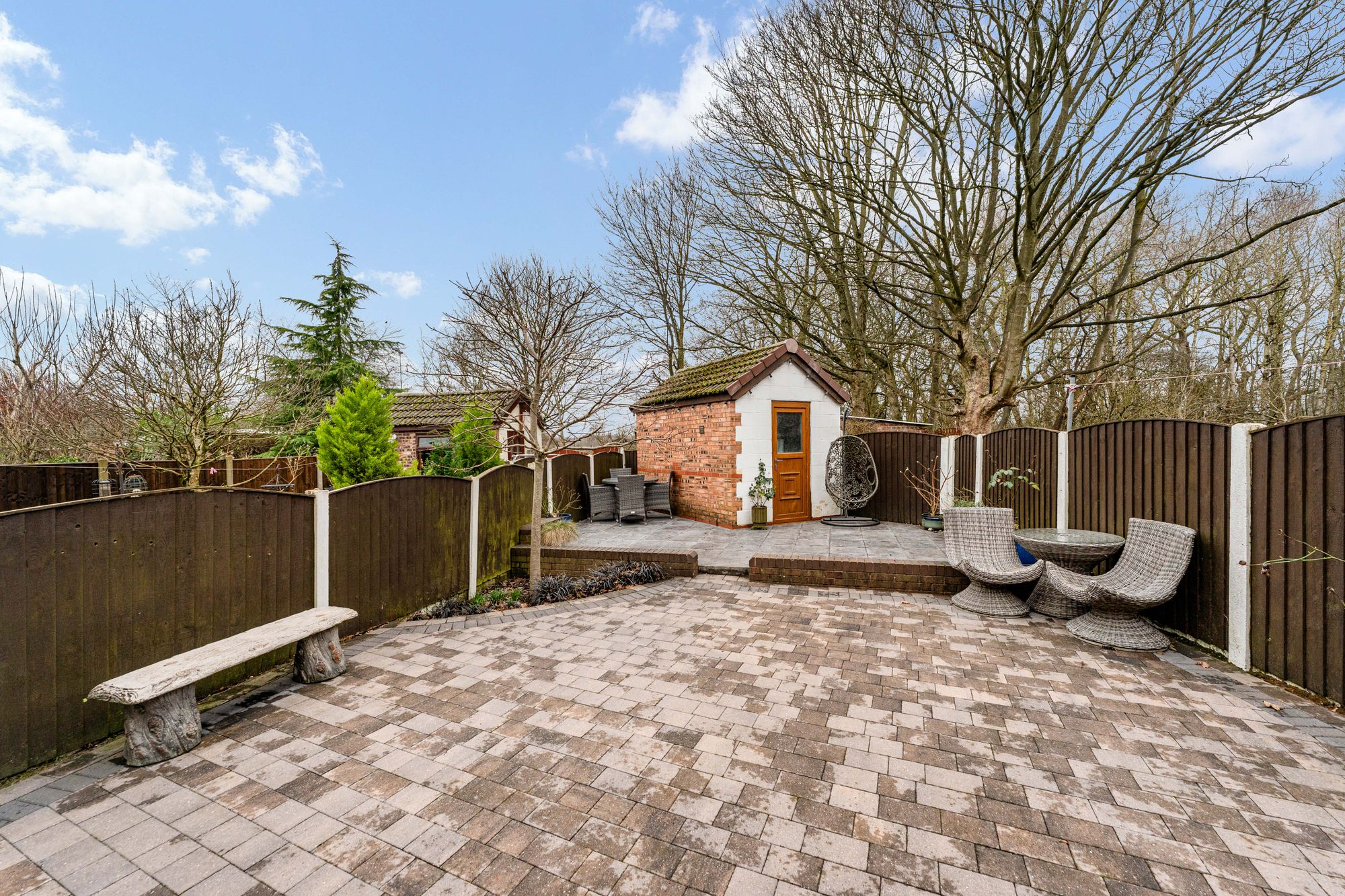 Manchester Road, Leigh, WN7