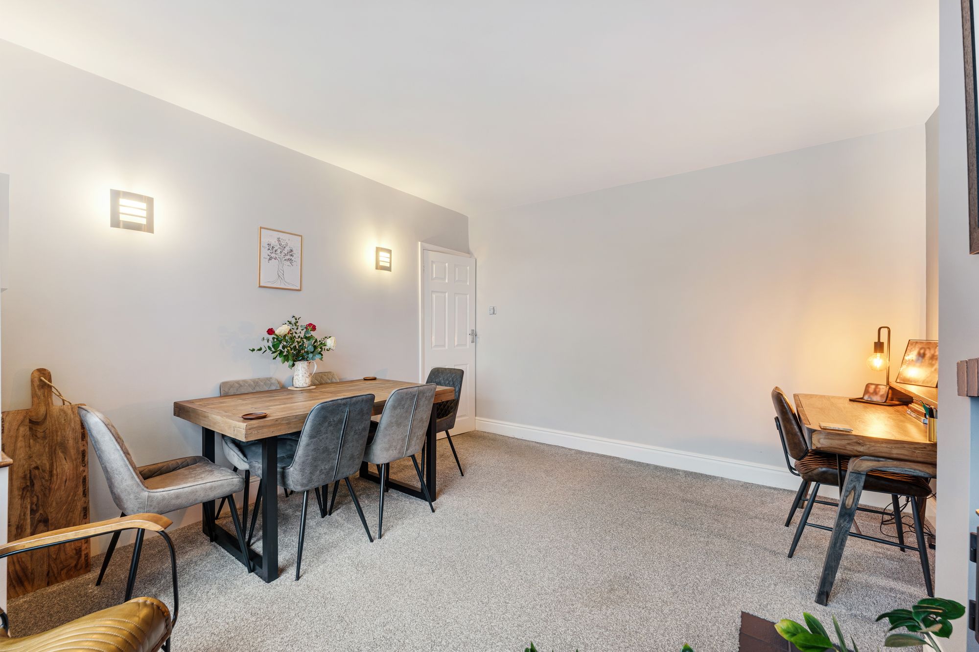 Manchester Road, Leigh, WN7