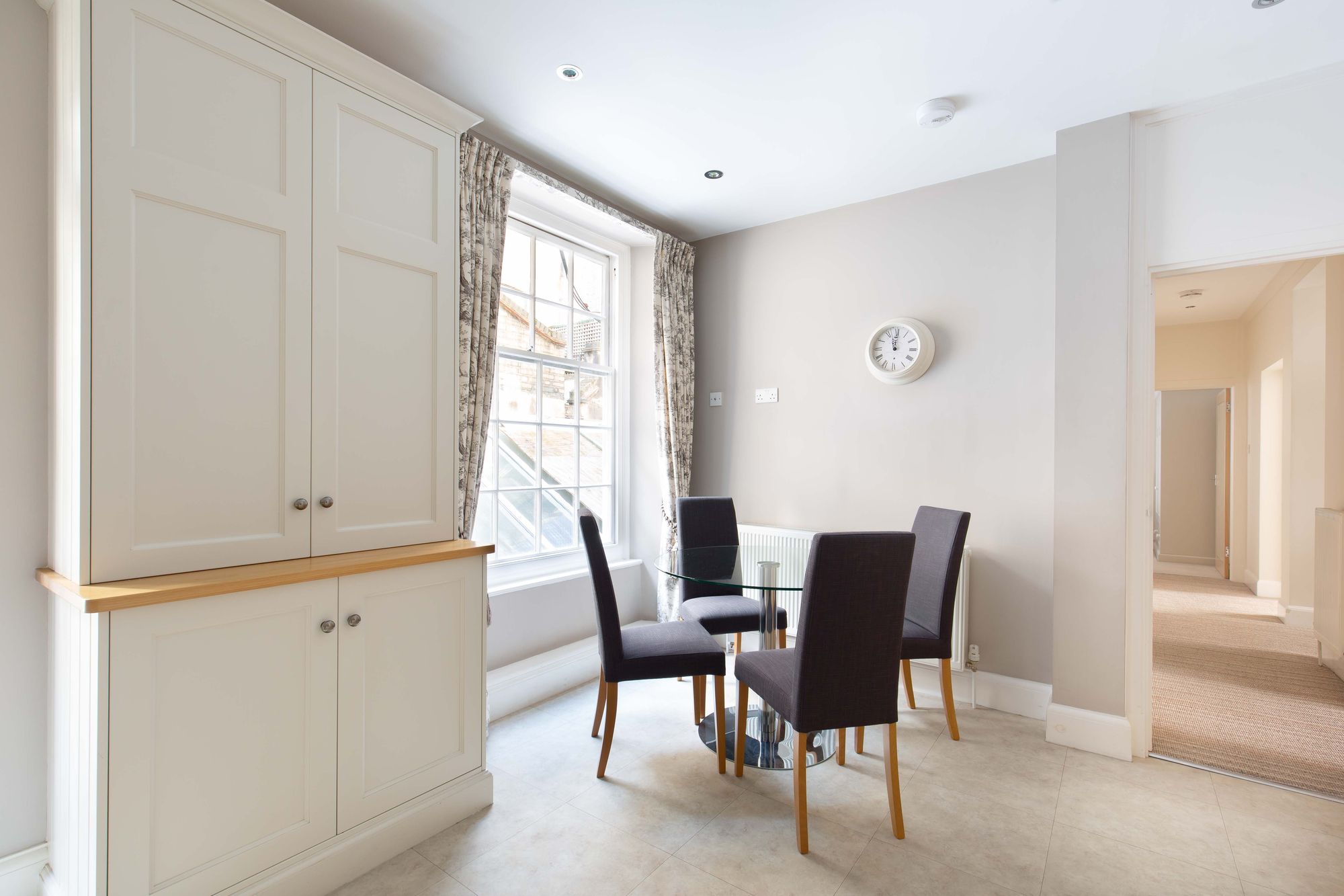 De Walden Street Web 14