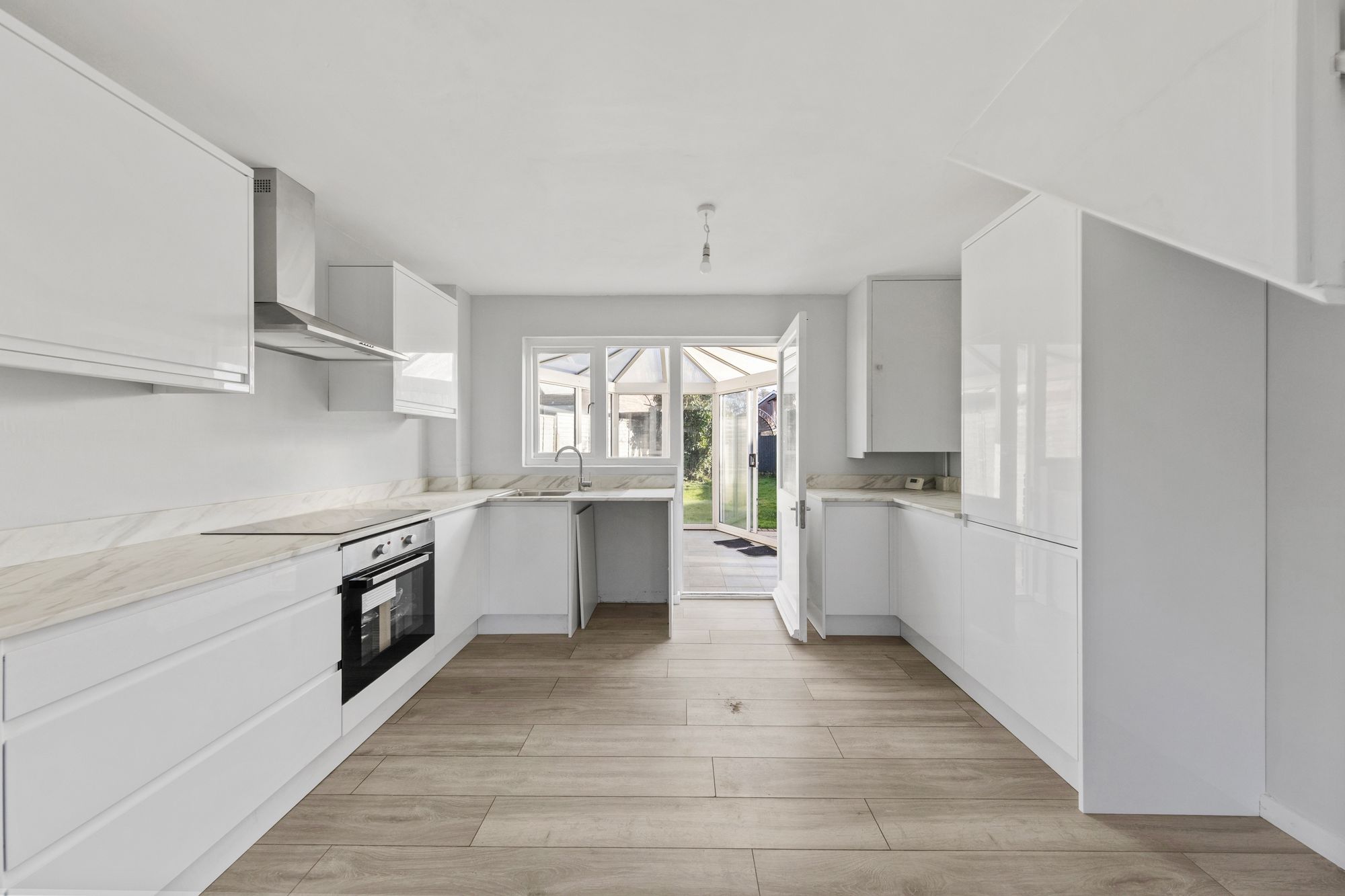 Granston Close, Callands, WA5