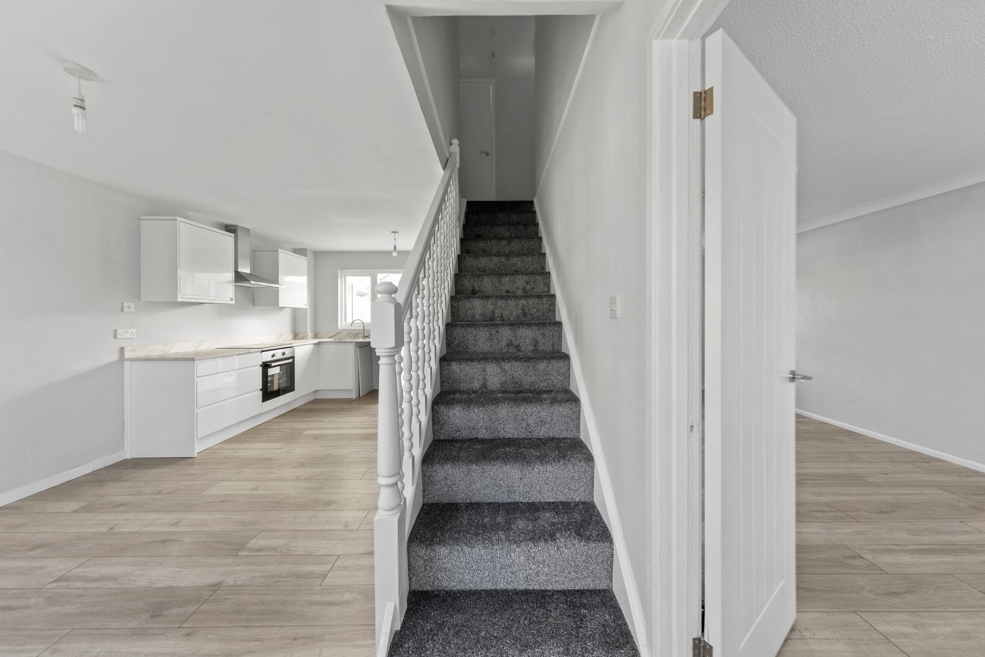 Granston Close, Callands, WA5