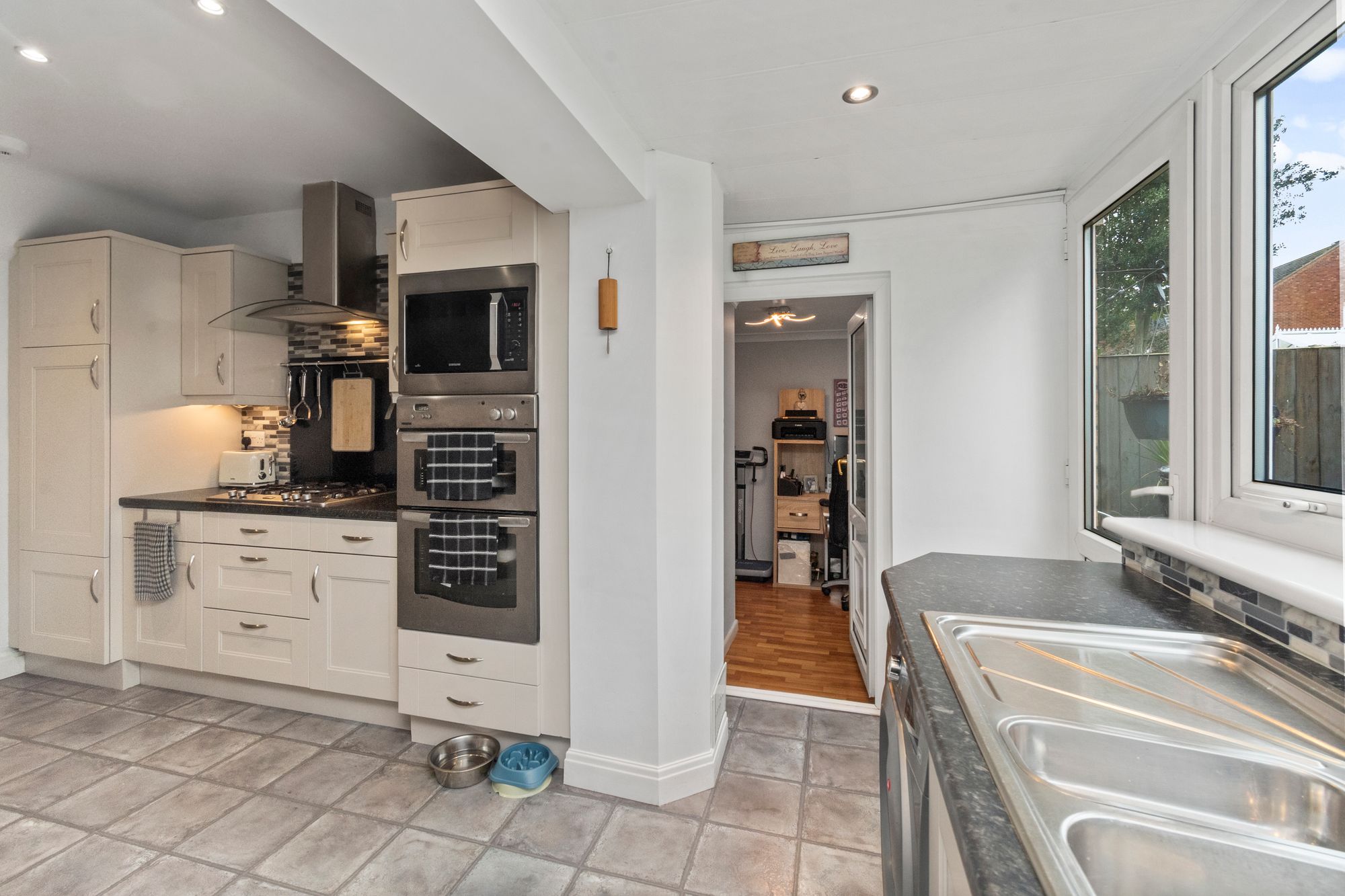 Prescot Road, St. Helens, WA10