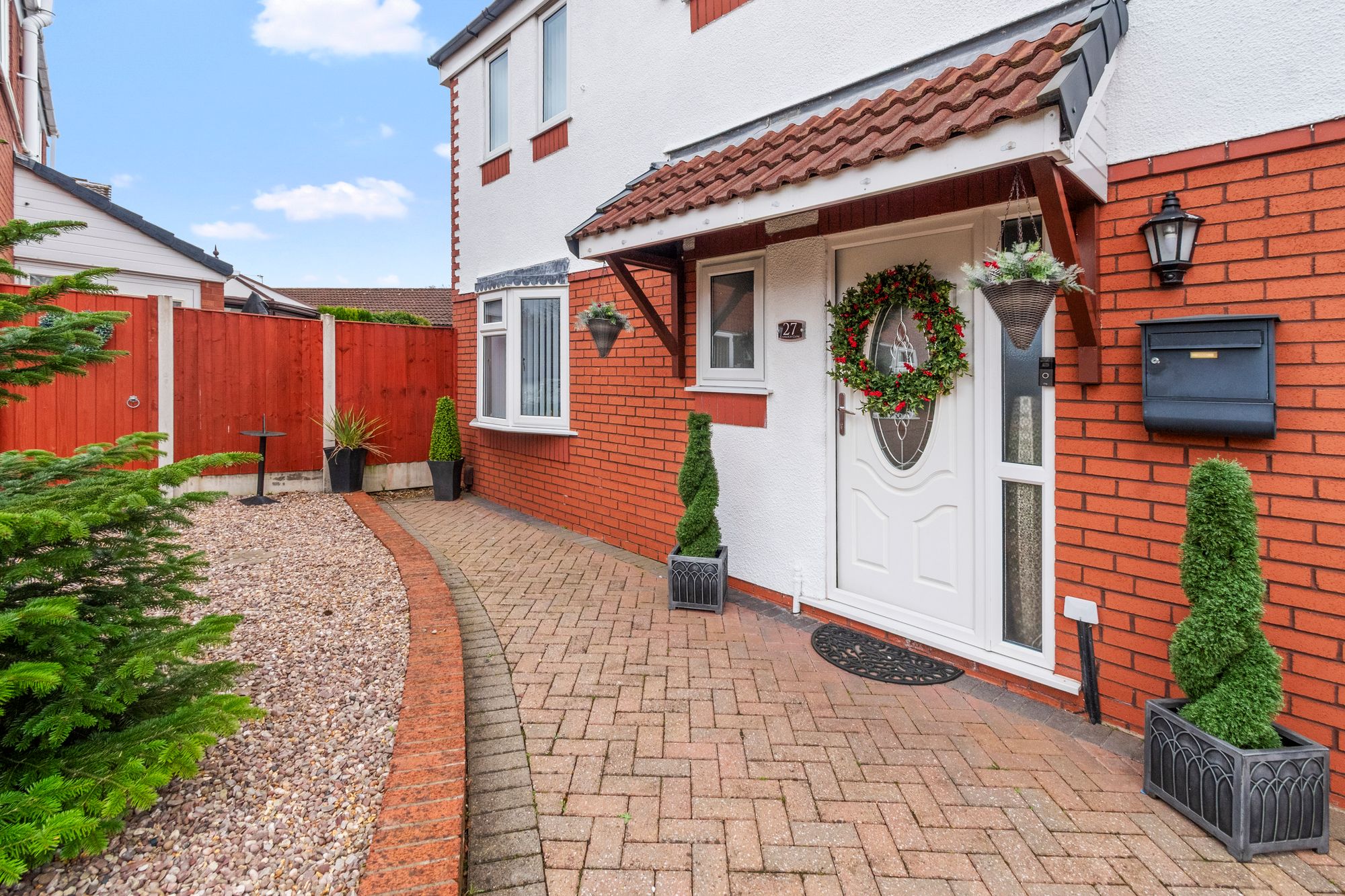 Gairloch Close, Fearnhead, WA2