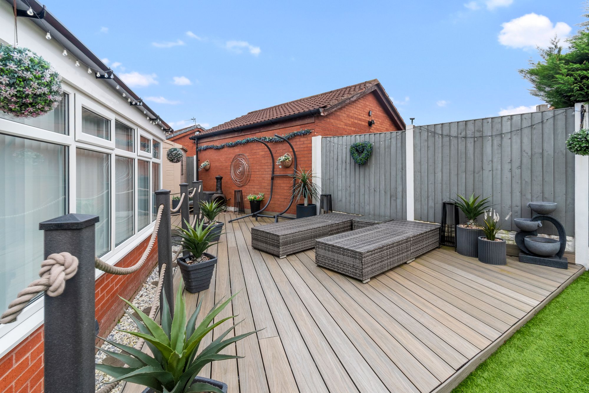 Gairloch Close, Fearnhead, WA2