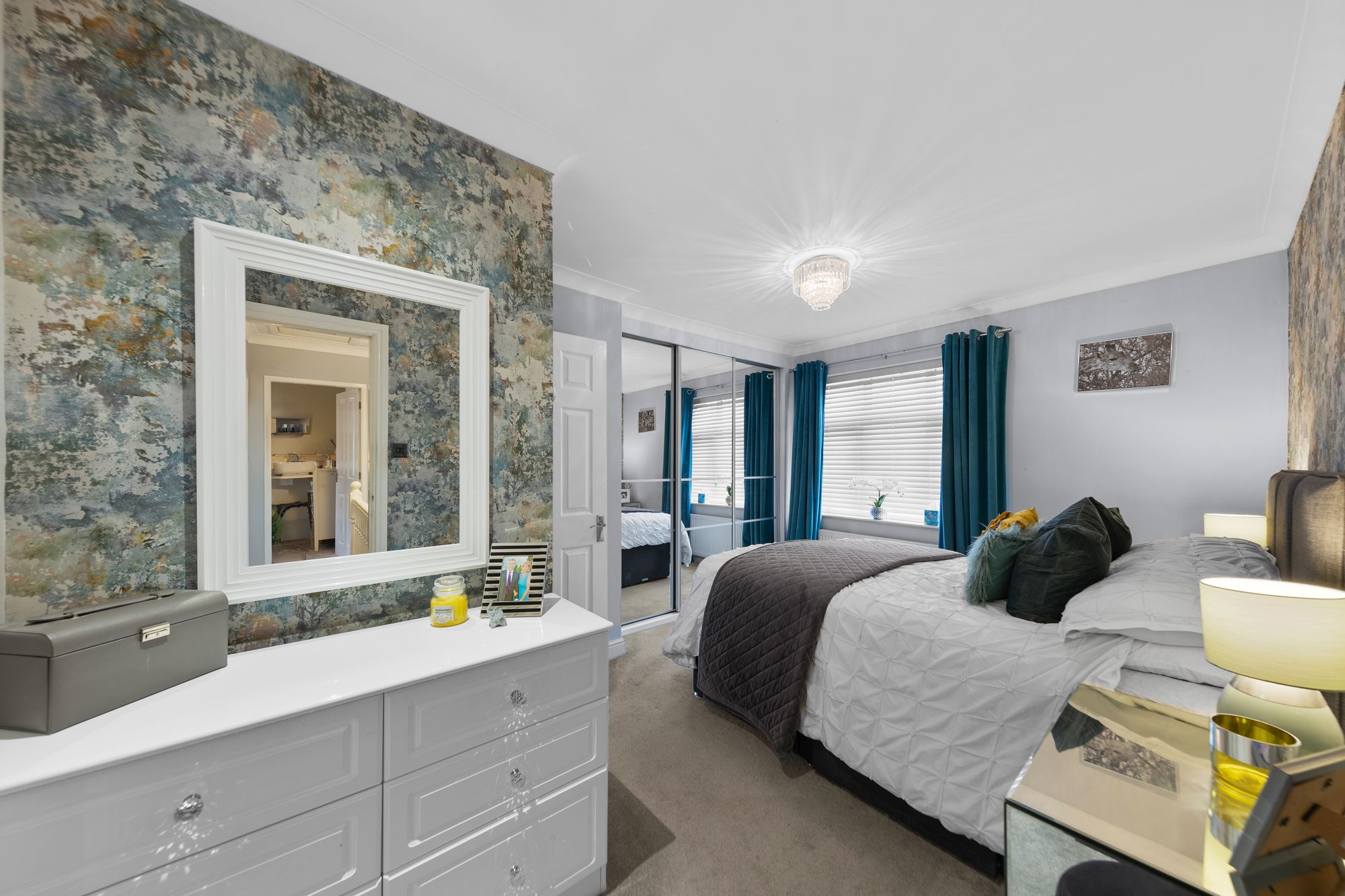 Worsley Road, Walton, WA4