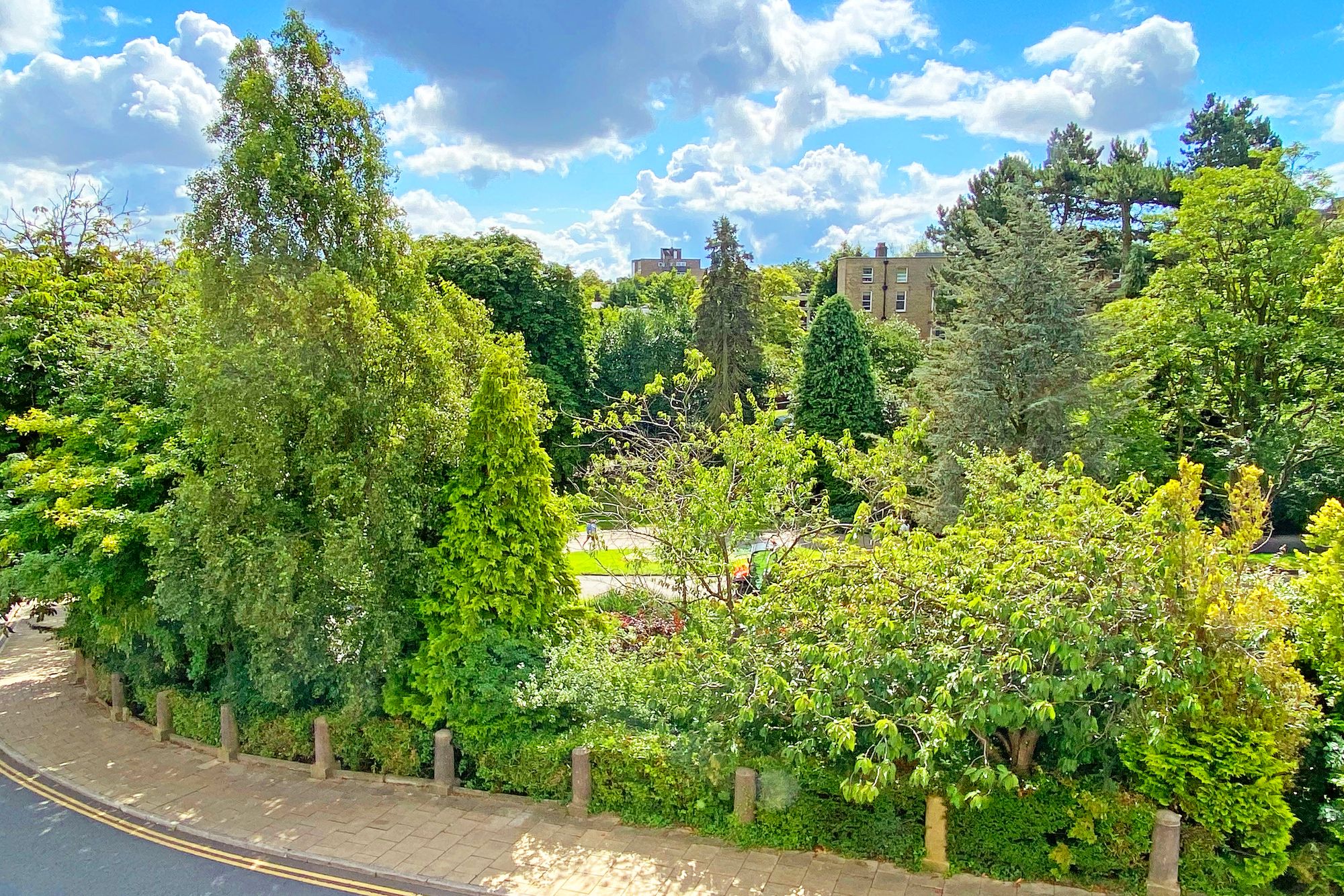 Promenade Square, Harrogate, HG1