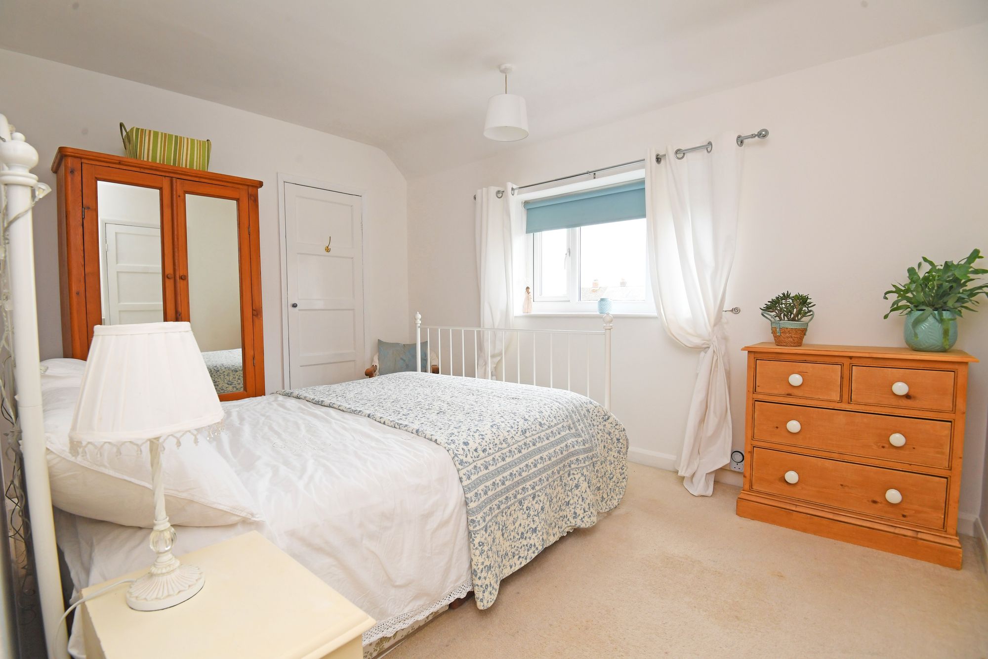 Sunnyside Gardens, Burton Leonard, HG3