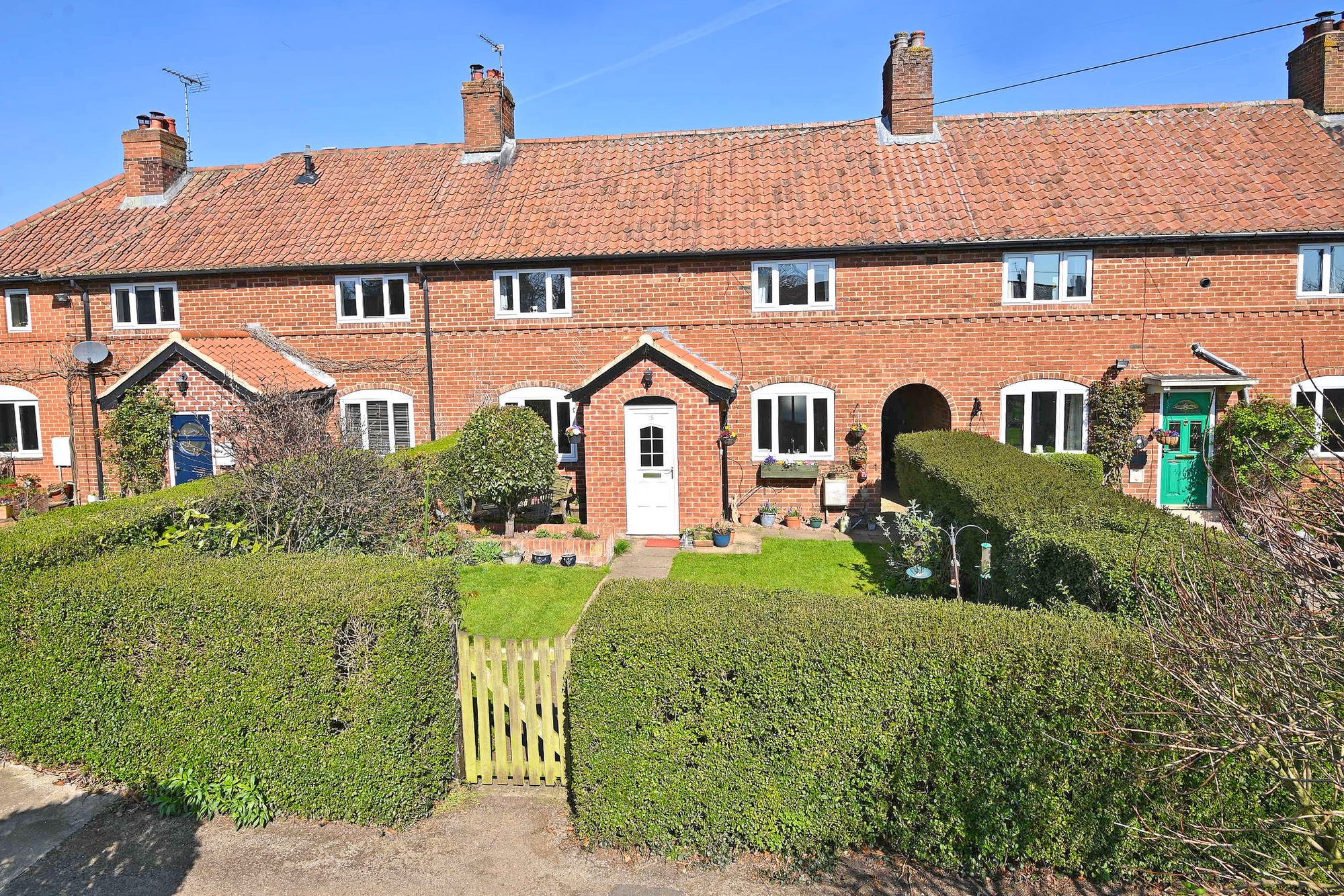 Sunnyside Gardens, Burton Leonard, HG3