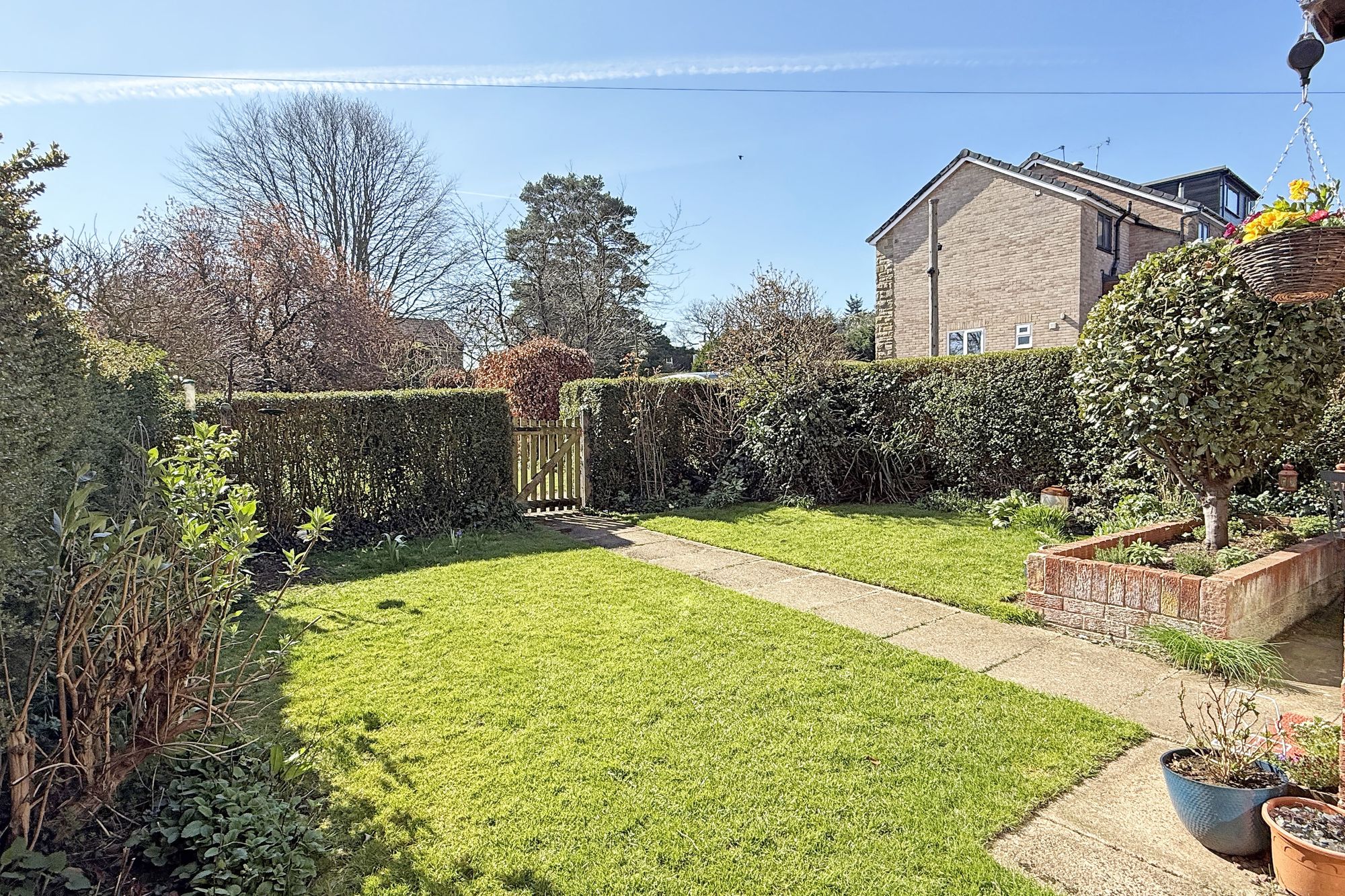 Sunnyside Gardens, Burton Leonard, HG3