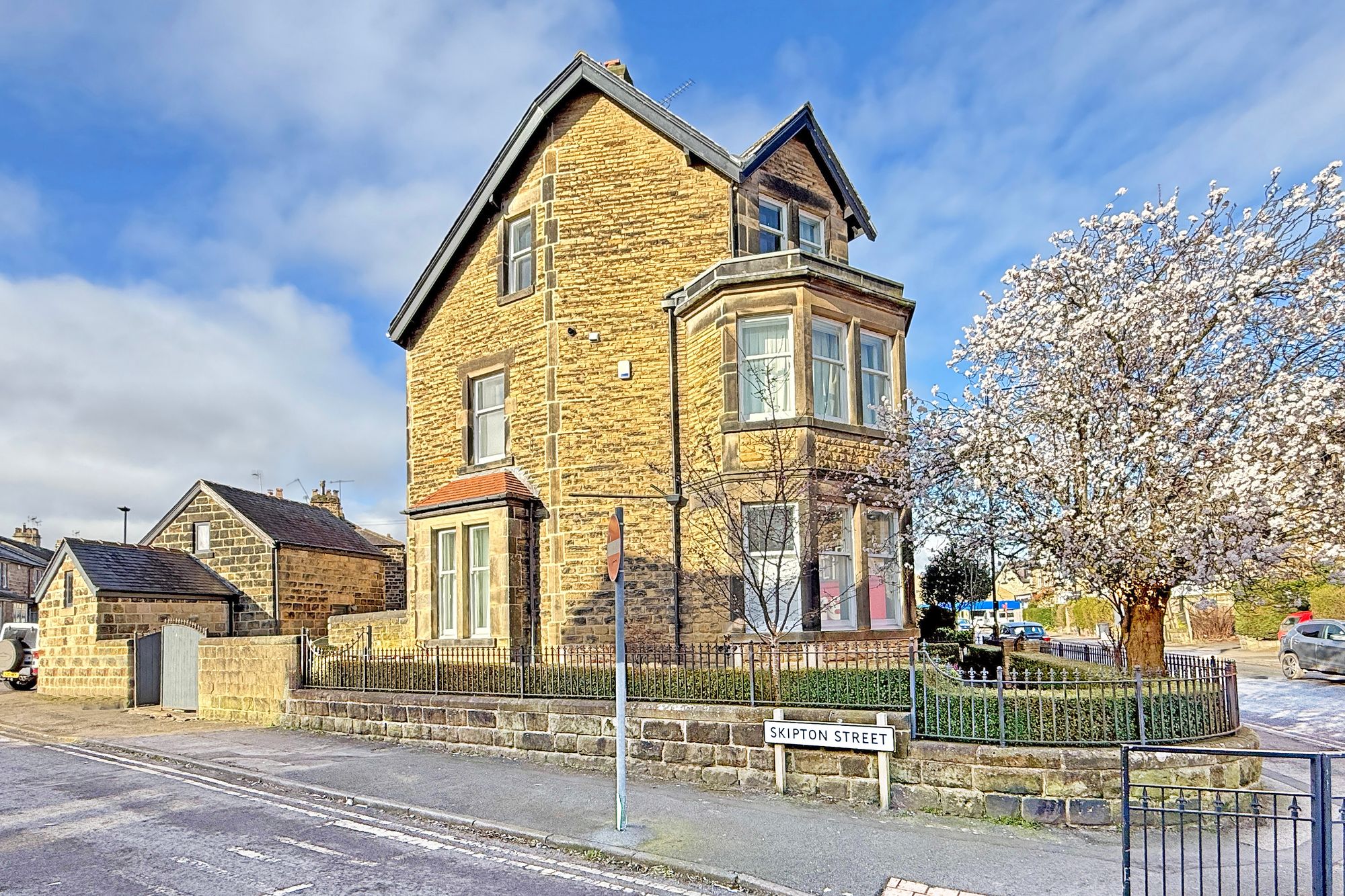 Kings Road, Harrogate, HG1