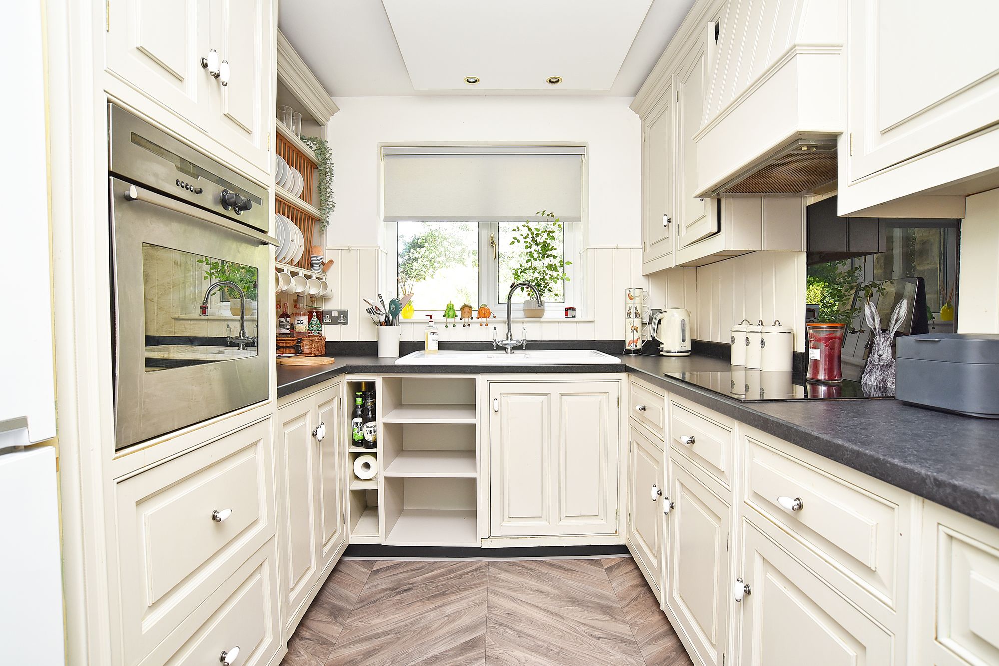 Farnham, Woodlands, HG5