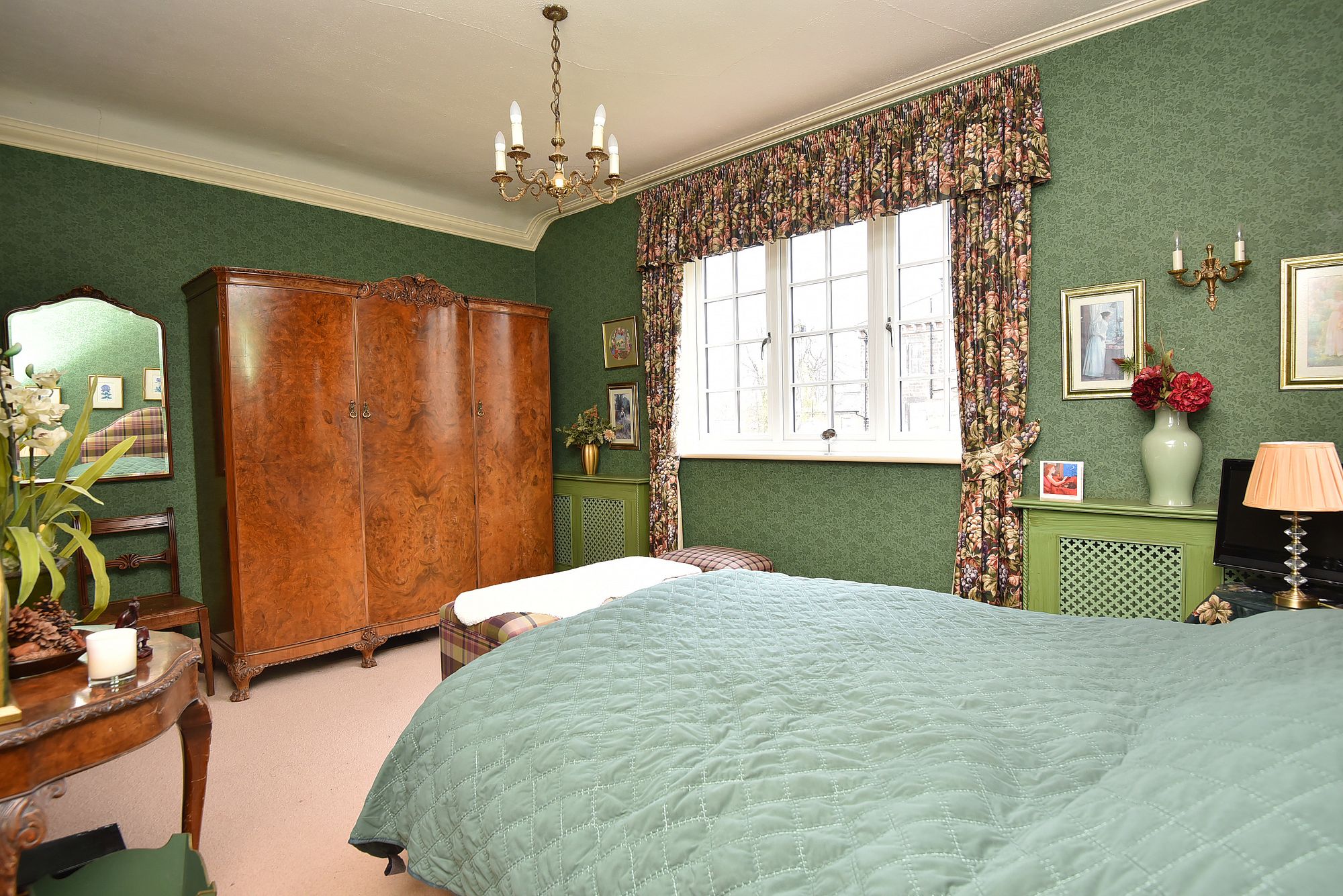 Victoria Road, Harrogate, HG2