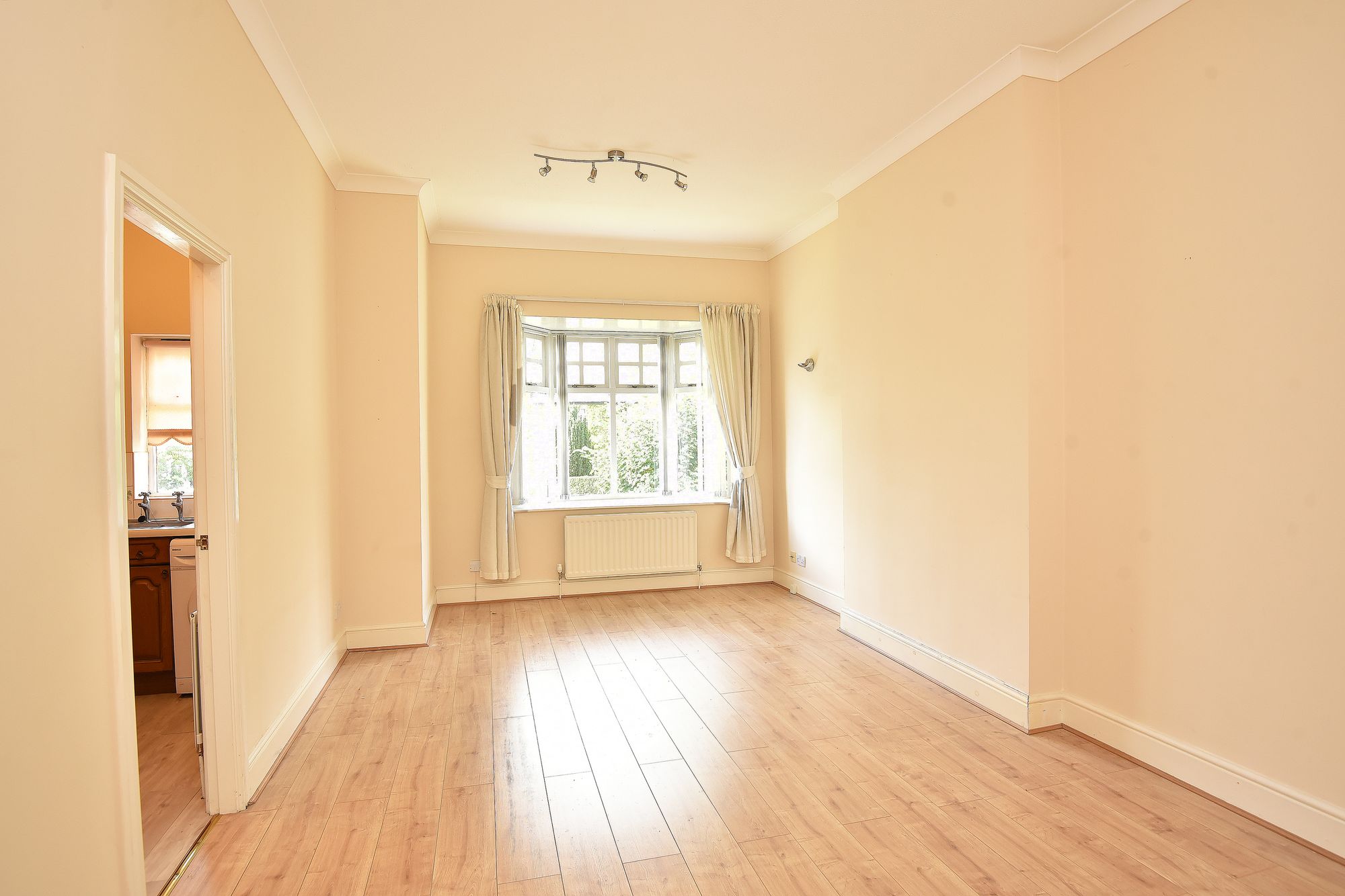 Leeds Road, Harrogate, HG2