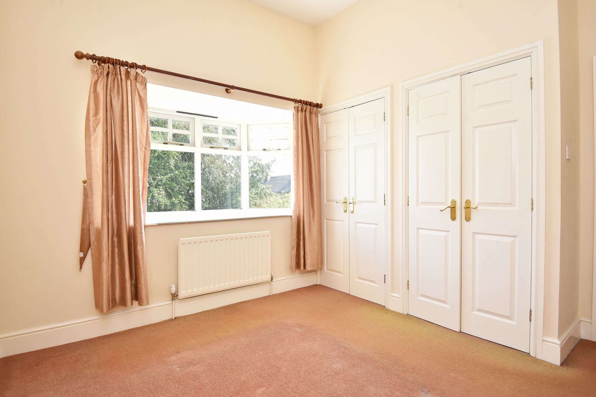 Leeds Road, Harrogate, HG2