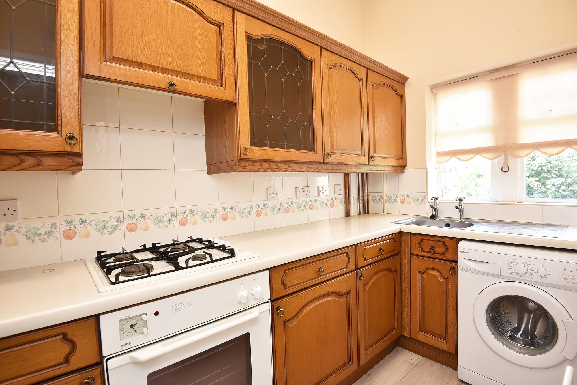 Leeds Road, Harrogate, HG2