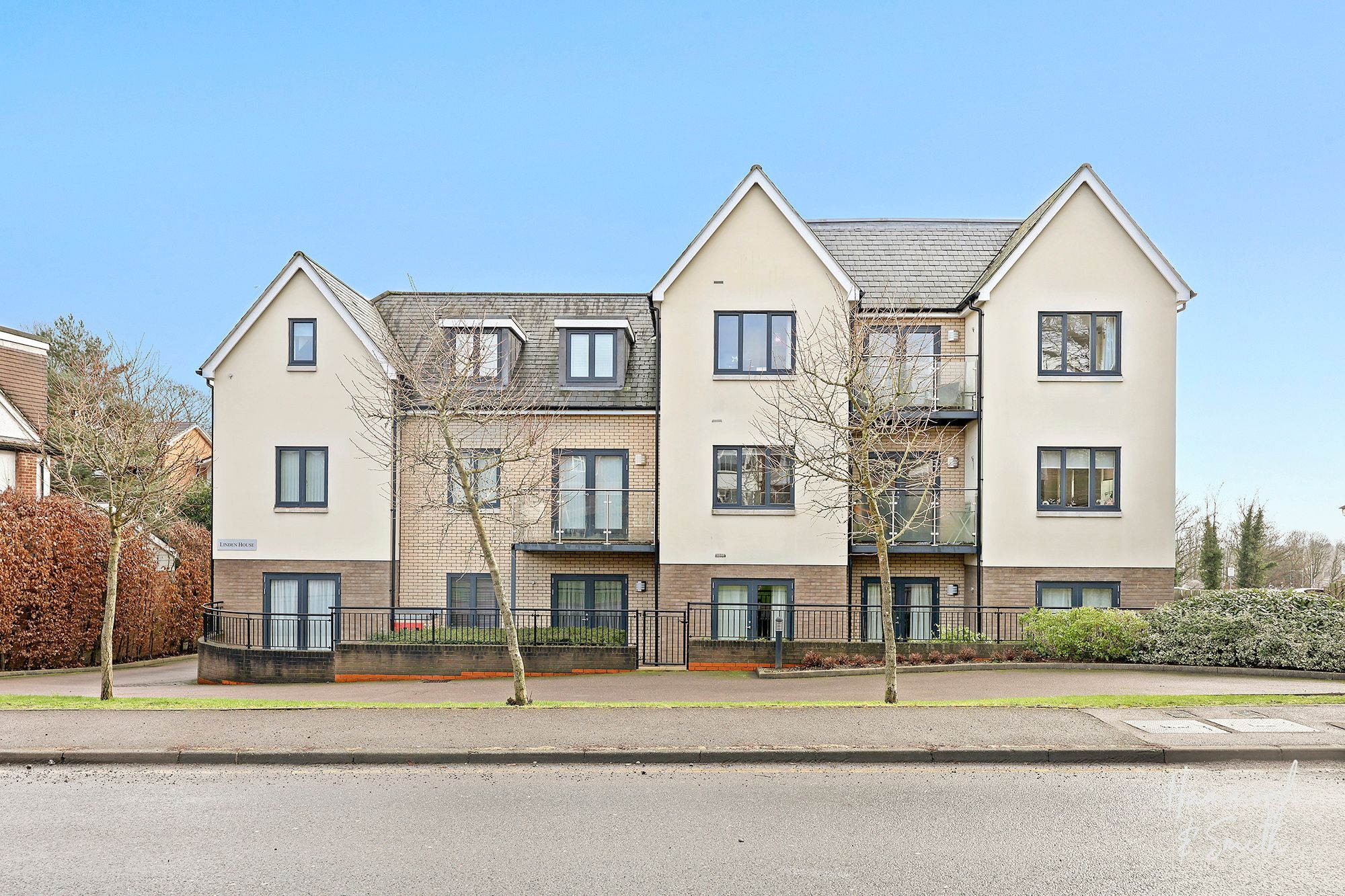 Centre Drive, Linden House, CM16