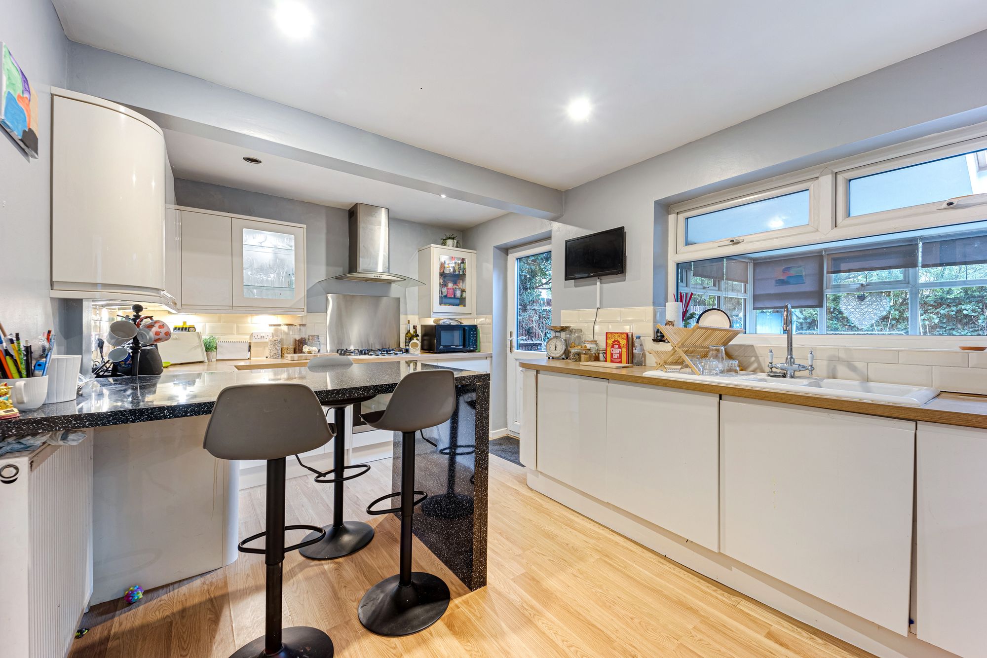 The Parchments, Newton-Le-Willows