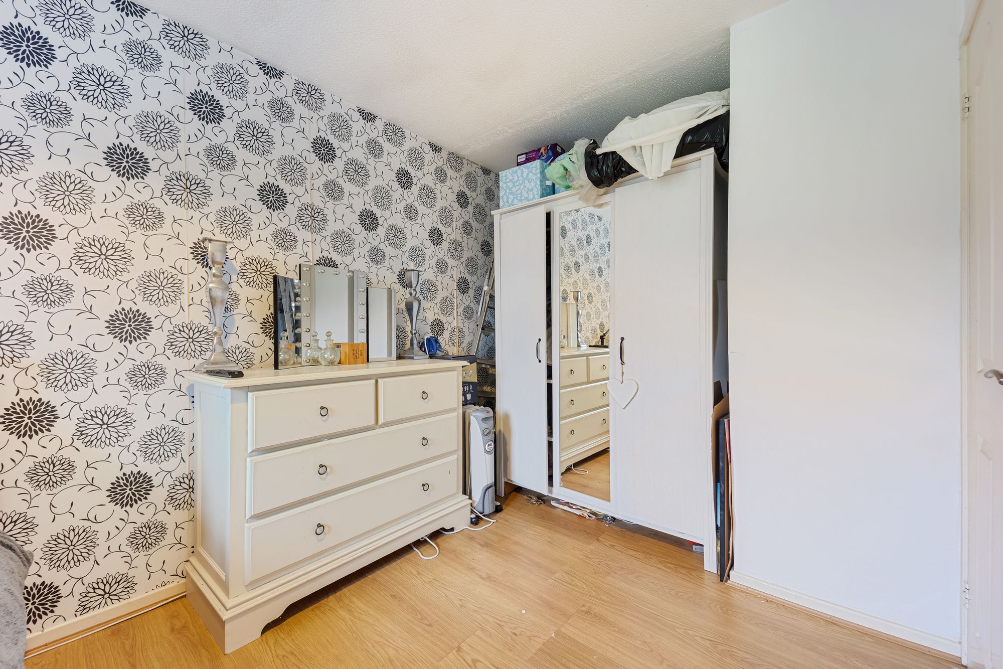 The Parchments, Newton-Le-Willows