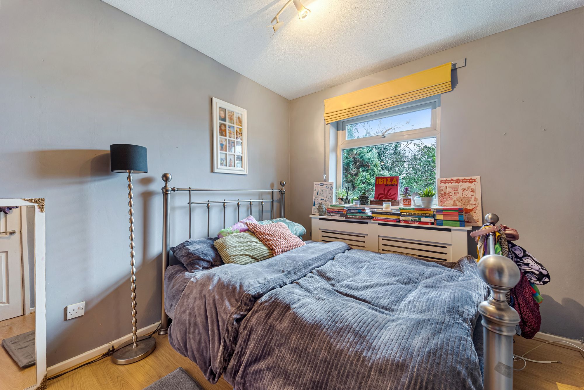 The Parchments, Newton-Le-Willows