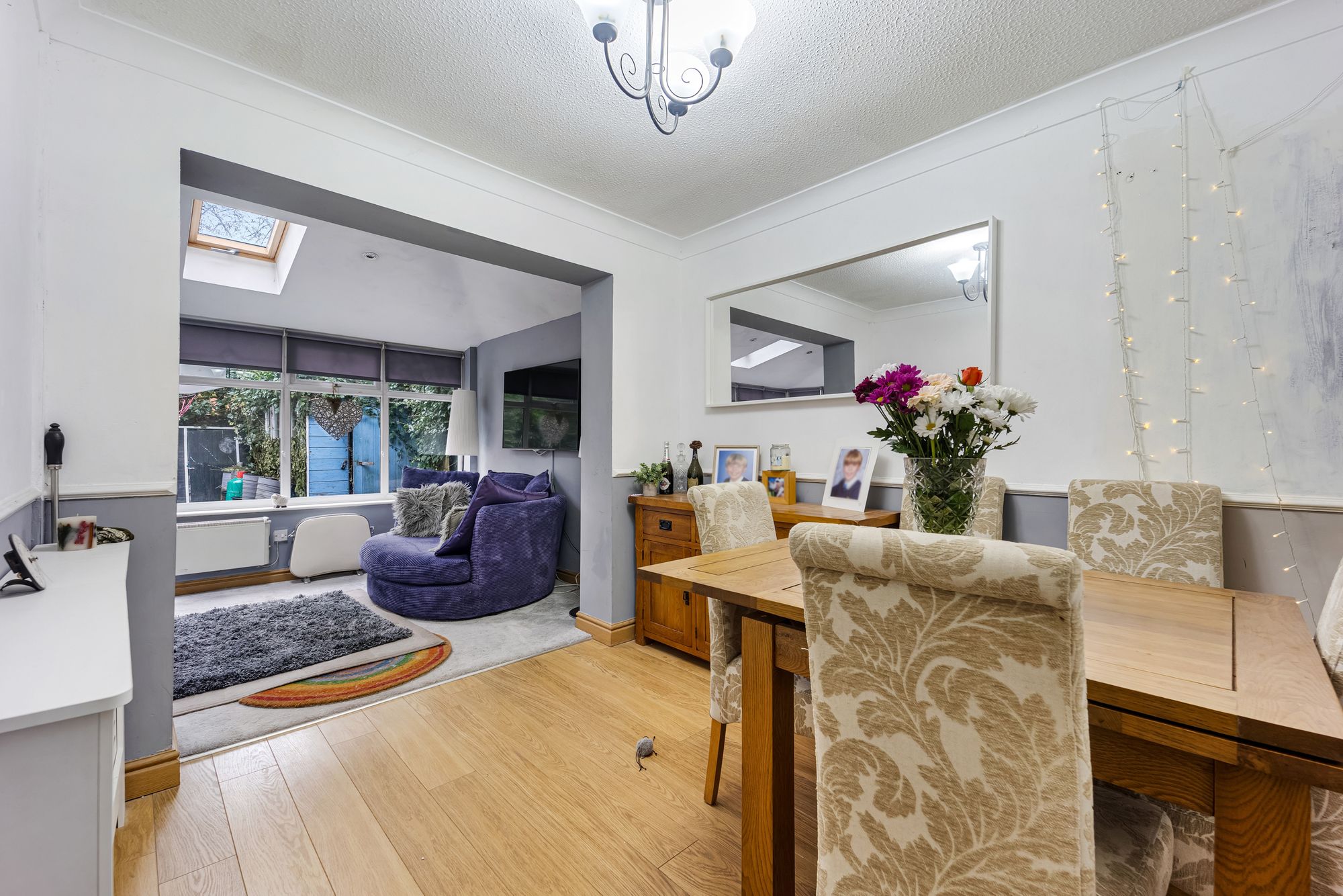 The Parchments, Newton-Le-Willows