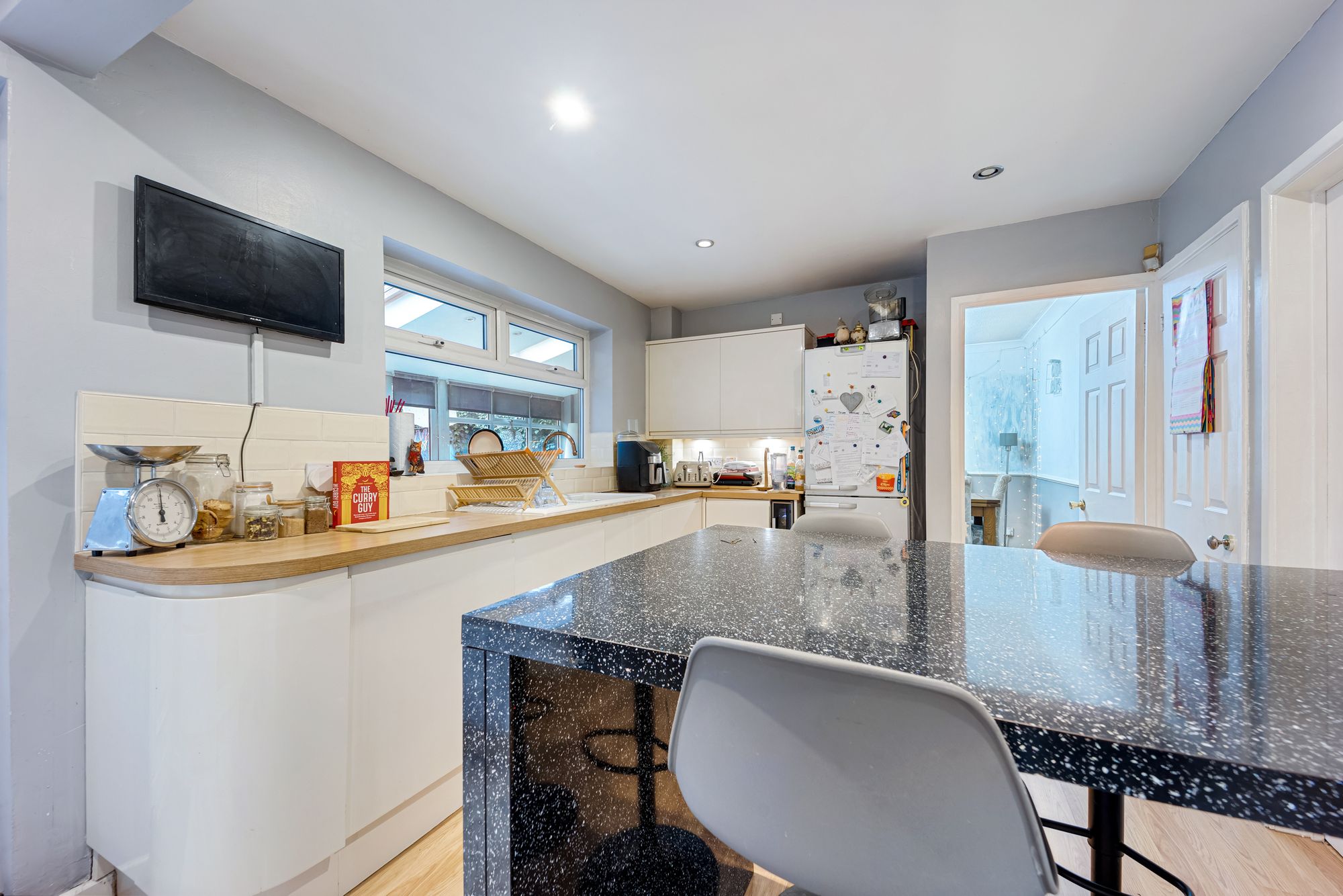 The Parchments, Newton-Le-Willows