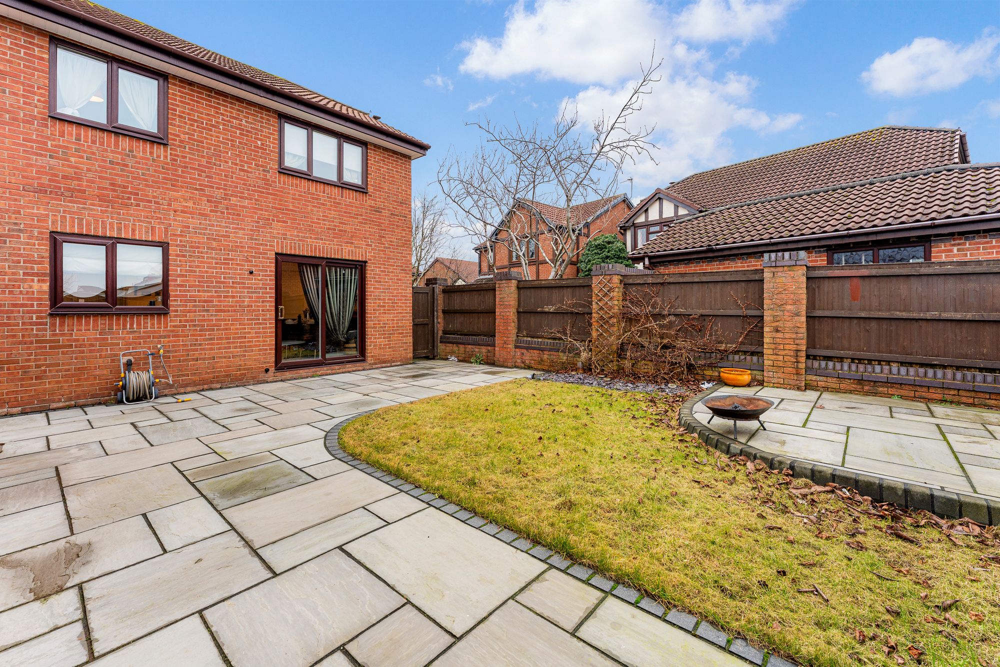 Mortlake Close, Widnes