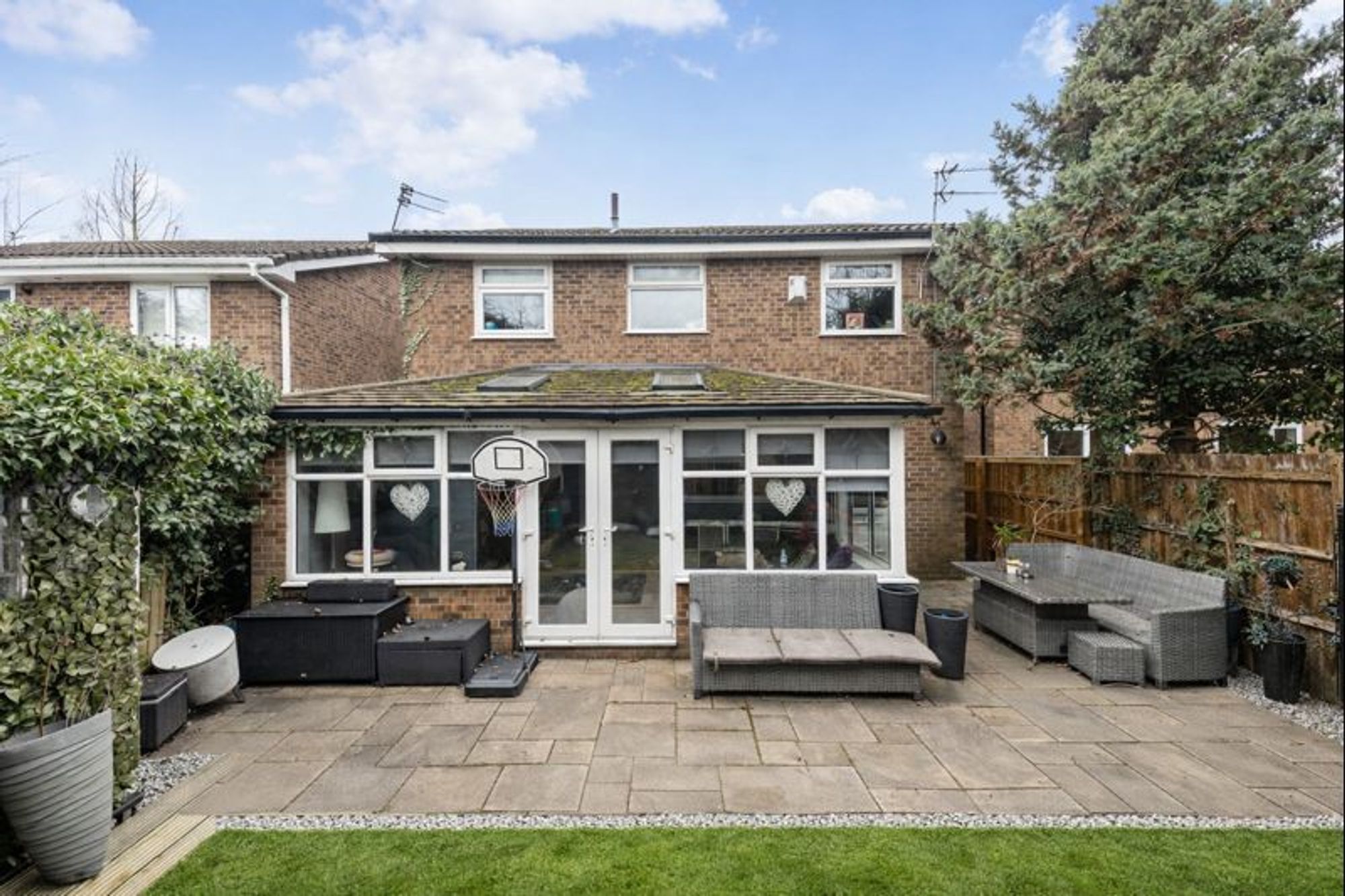 The Parchments, Newton-Le-Willows