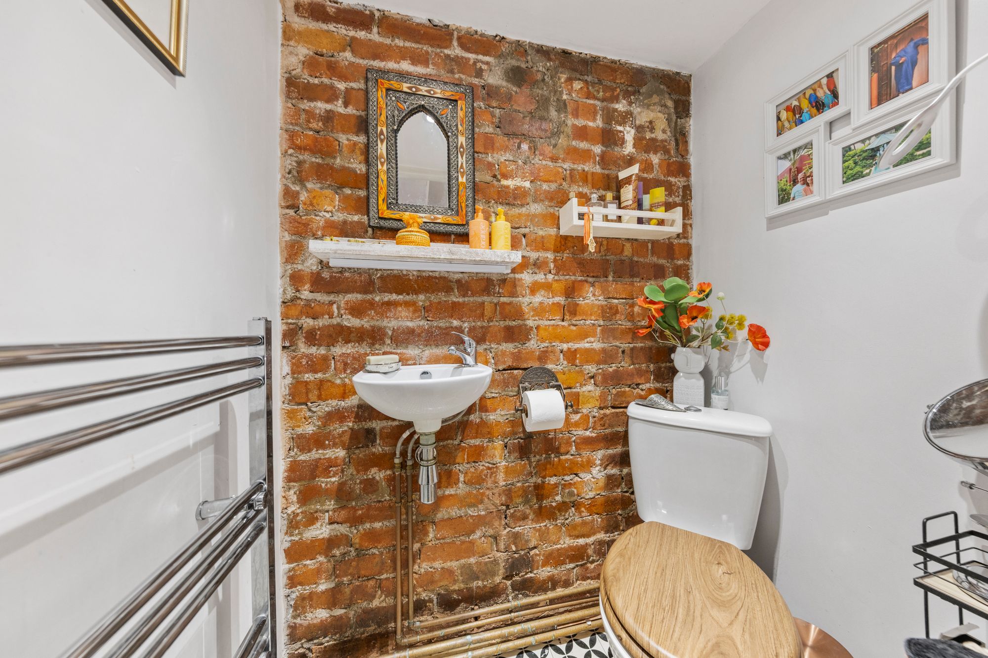 Allen Avenue, Culcheth, WA3