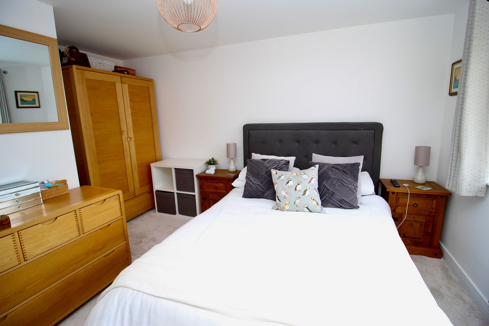 28 Chaffinch Gardens, Botley