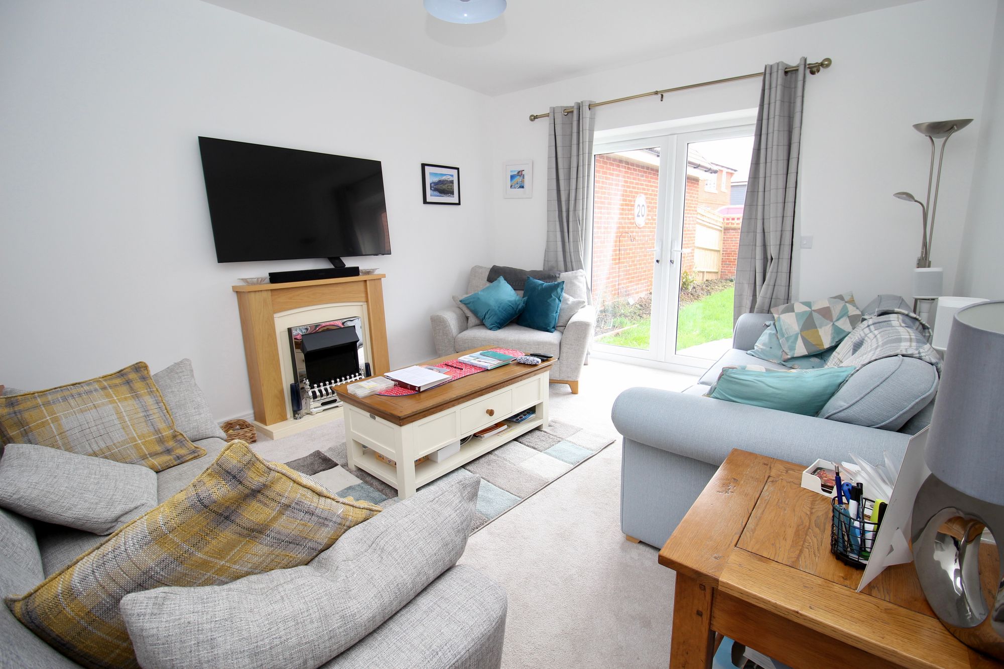 28 Chaffinch Gardens, Botley