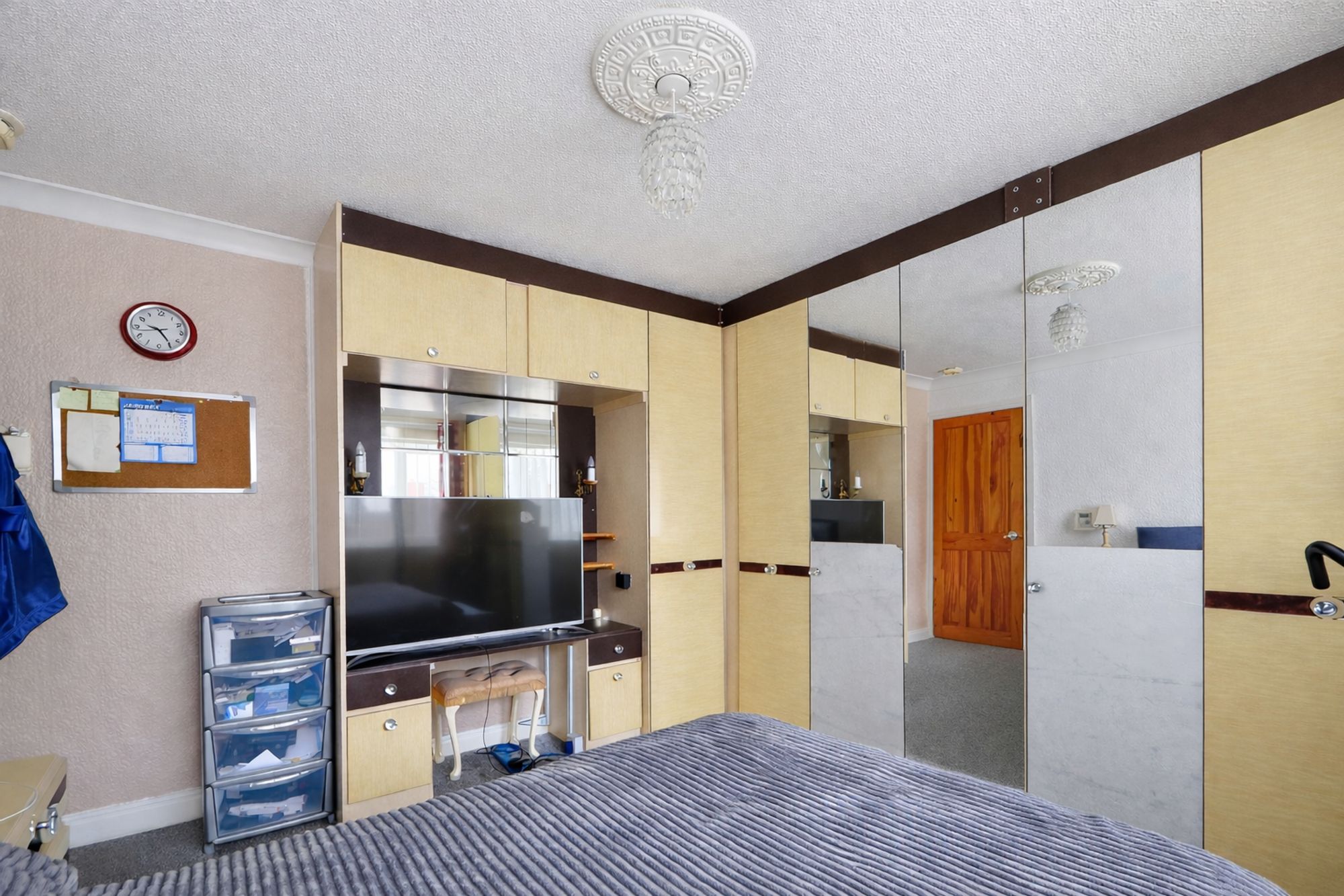 d22e500b-7966-4651-860c-b2f2677b5d02