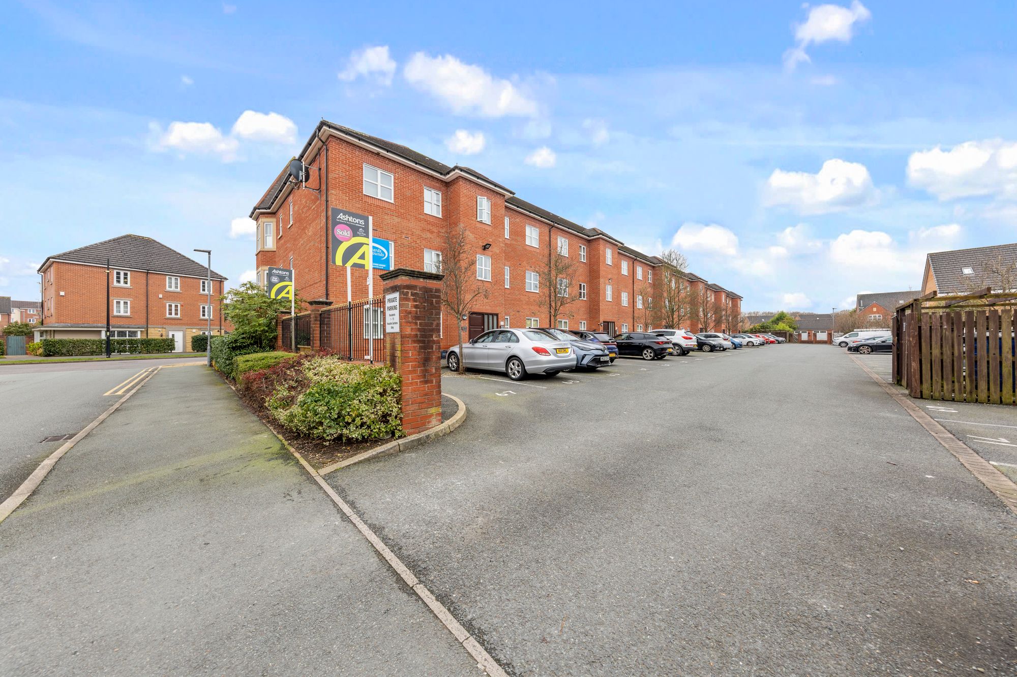 Houston Gardens, Warrington