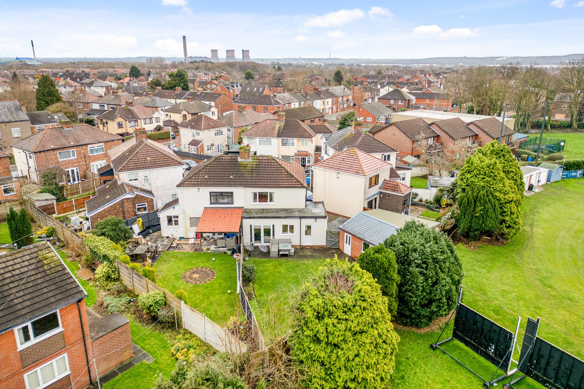 Farnworth Close, Widnes, WA8